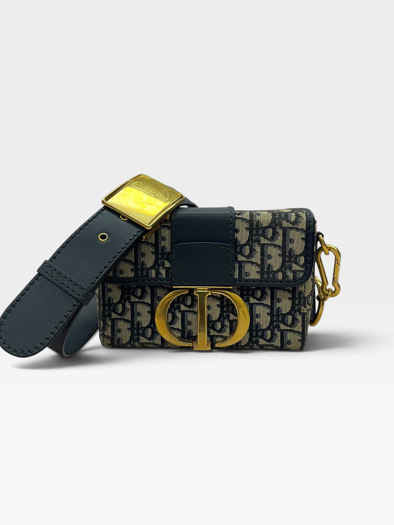Pre-Owned DIOR 30 Montaigne Bag / Product Code: 100107