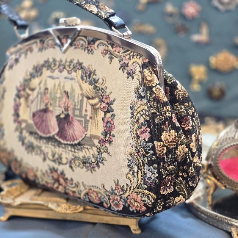 C.a. 1950-60s La Marquise Made of Finest Italian Tapestry (MT2511)