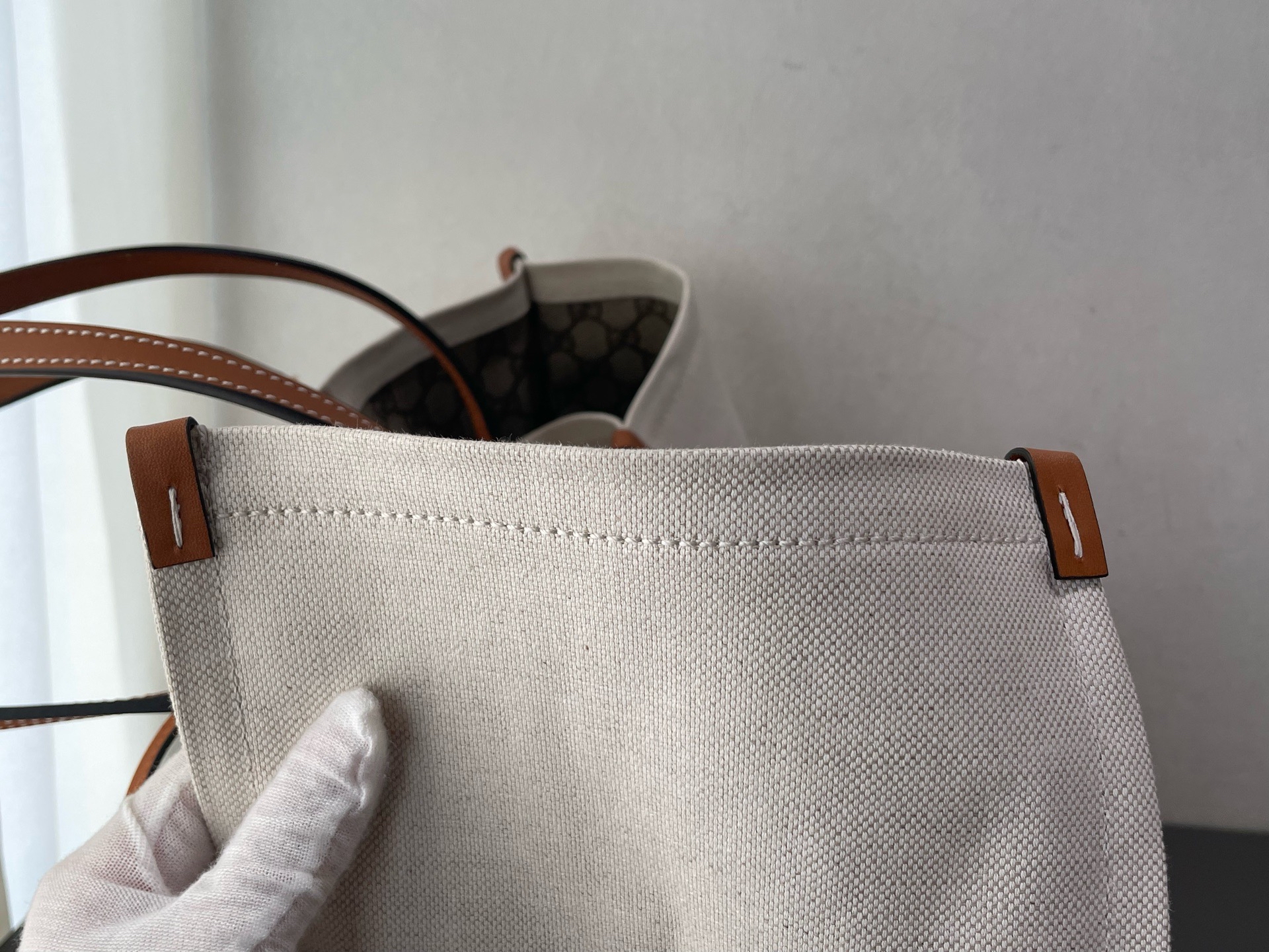 ［預訂貨品］GUCCI米白色帆布雙面tote bag