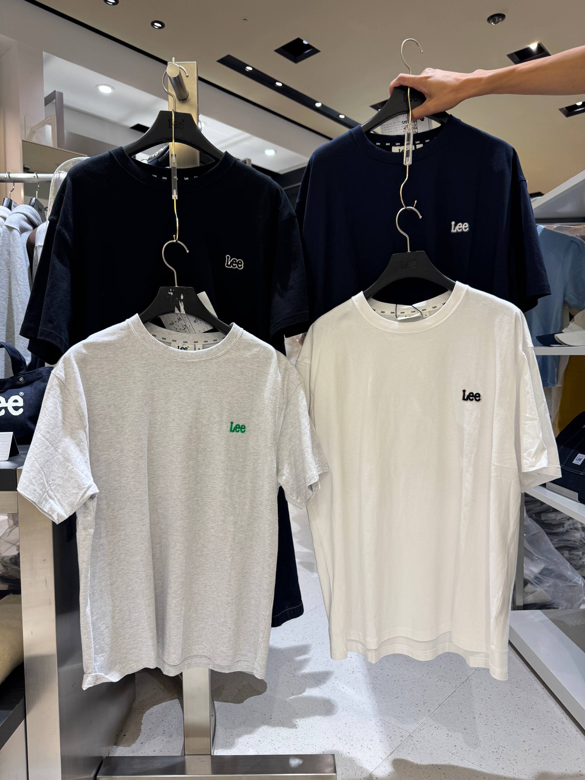 🇰🇷Lee 宽版上衣✨