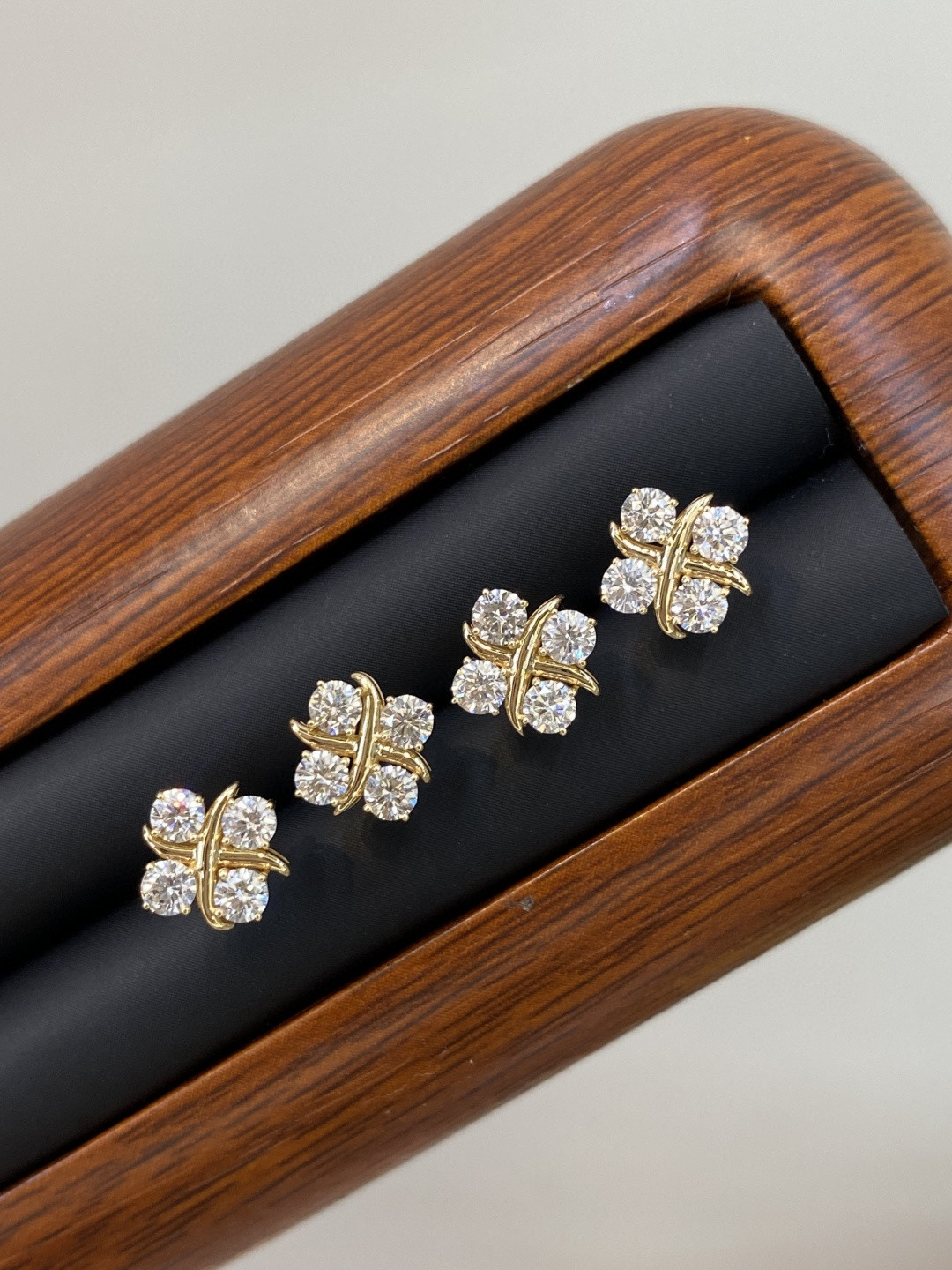 18K Diamond Earrings 