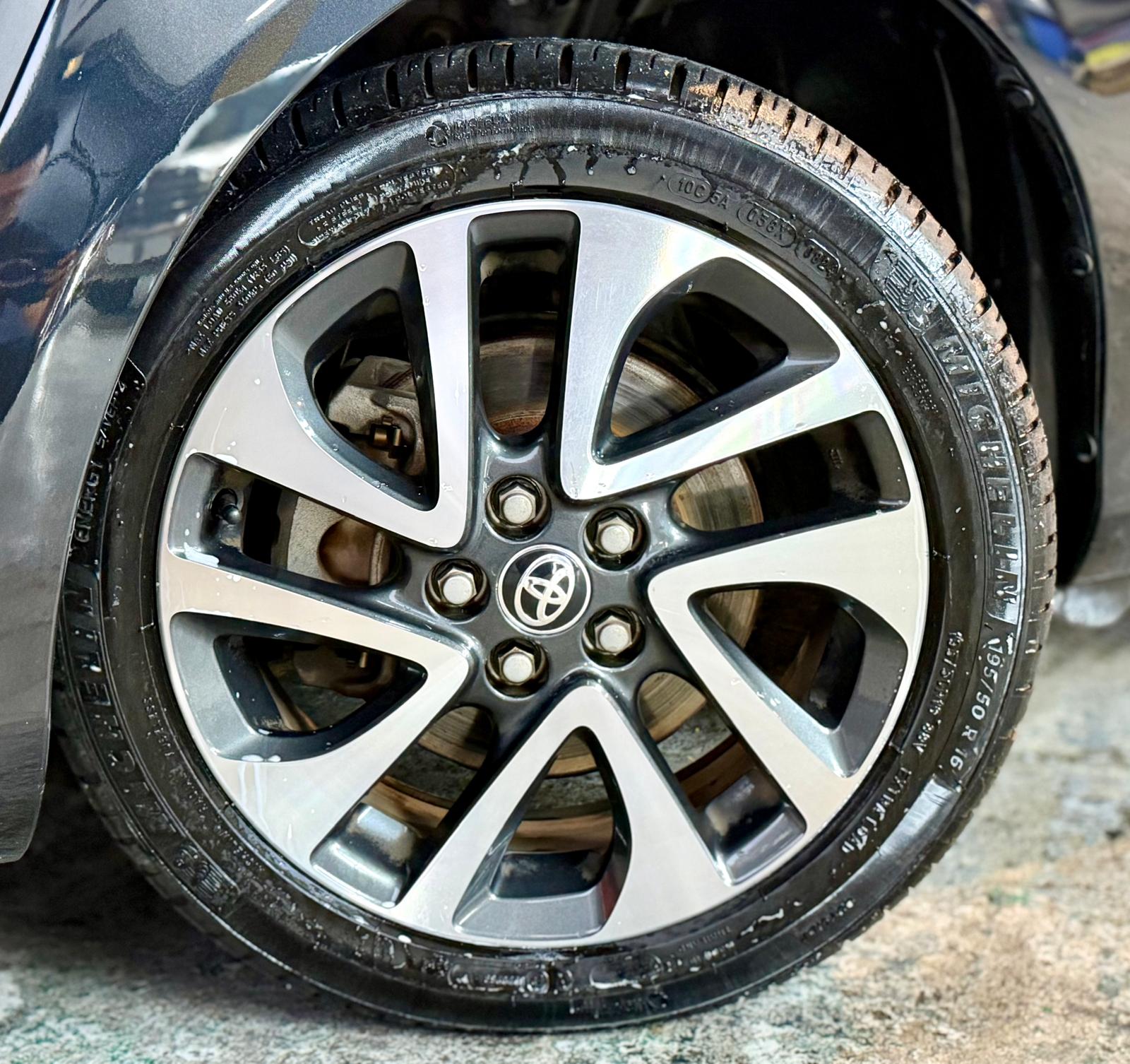 Toyota Sienta Hybrid Facelift 2018