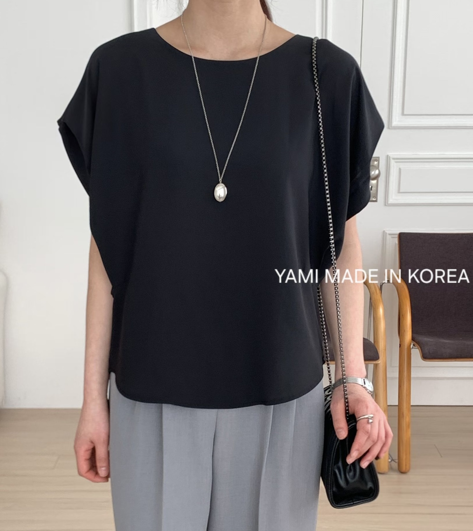 Made in Korea🇰🇷簡約摺袖top