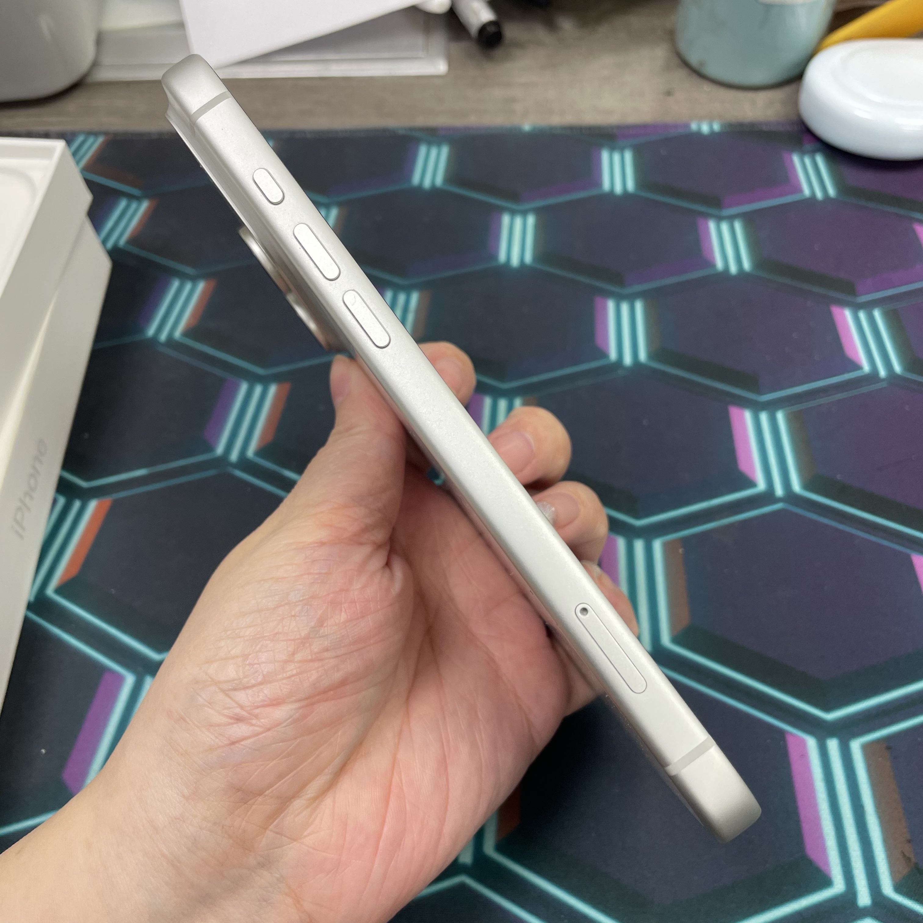 *8376 17 pro max 完美機 256GB 電99 銀色 sliver