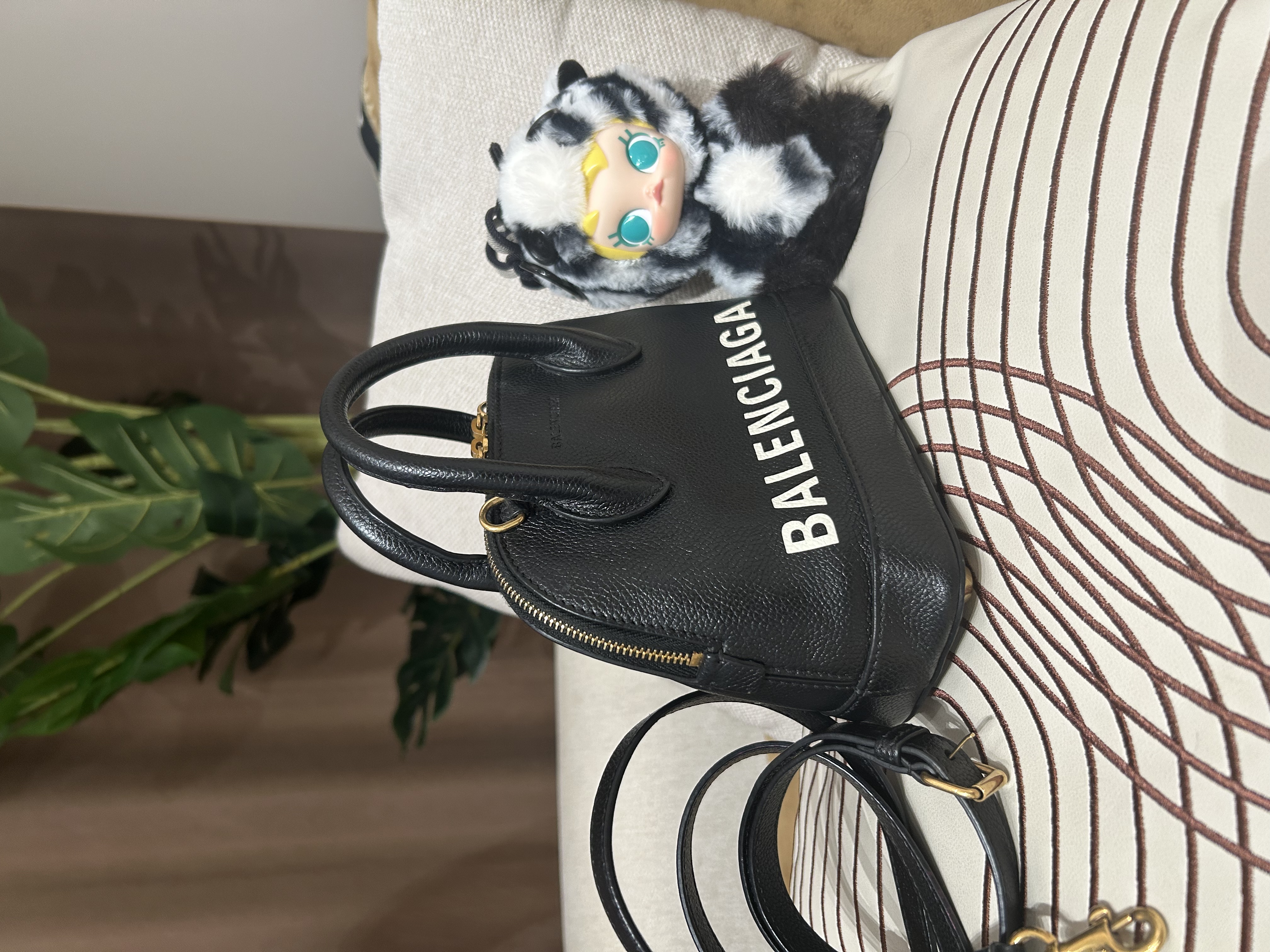 Balenciaga ville mini xxs calfskin  100%Authentic ,95%new  