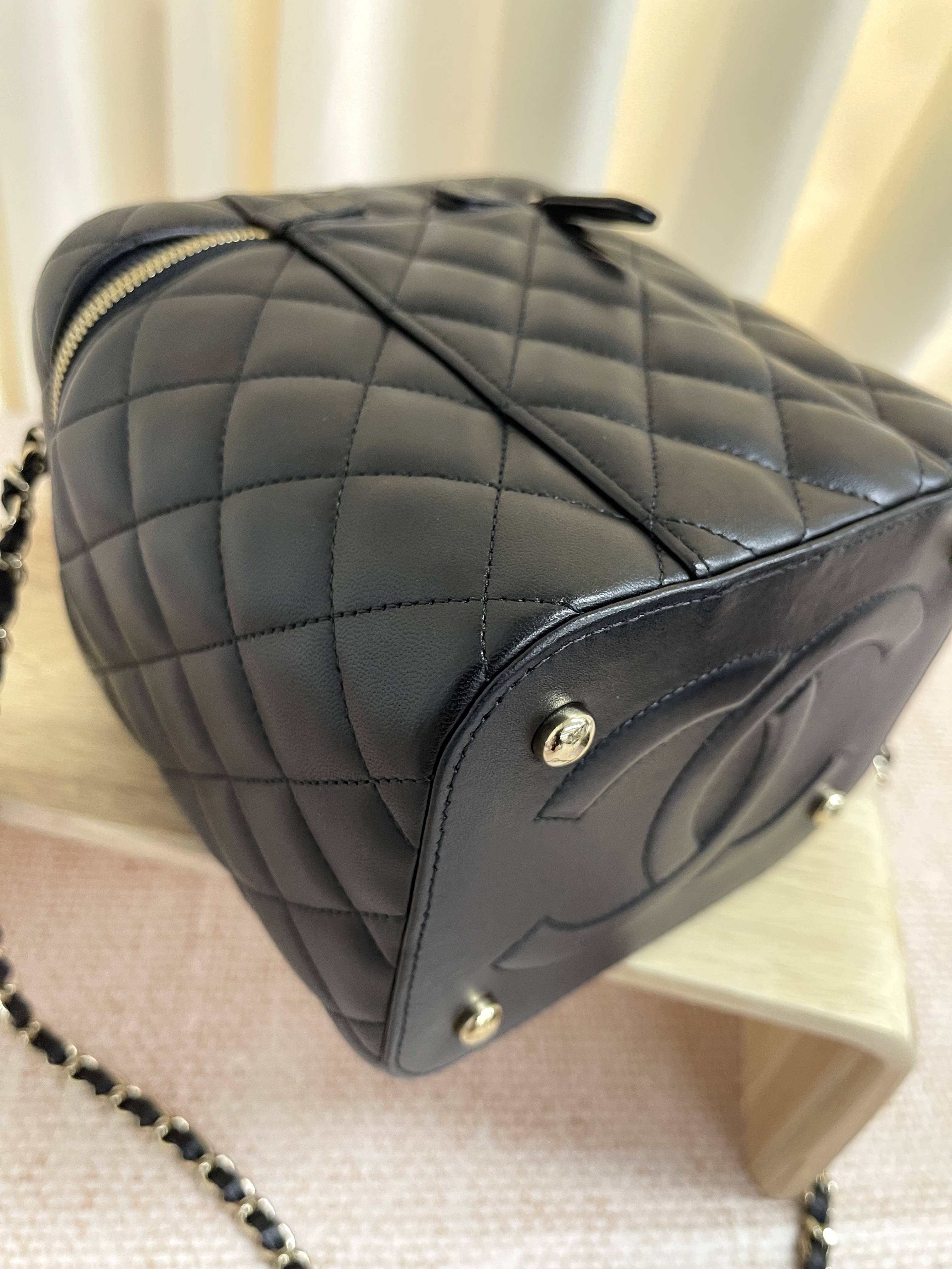 Pre-owned Chanel vanity case / 26NY101