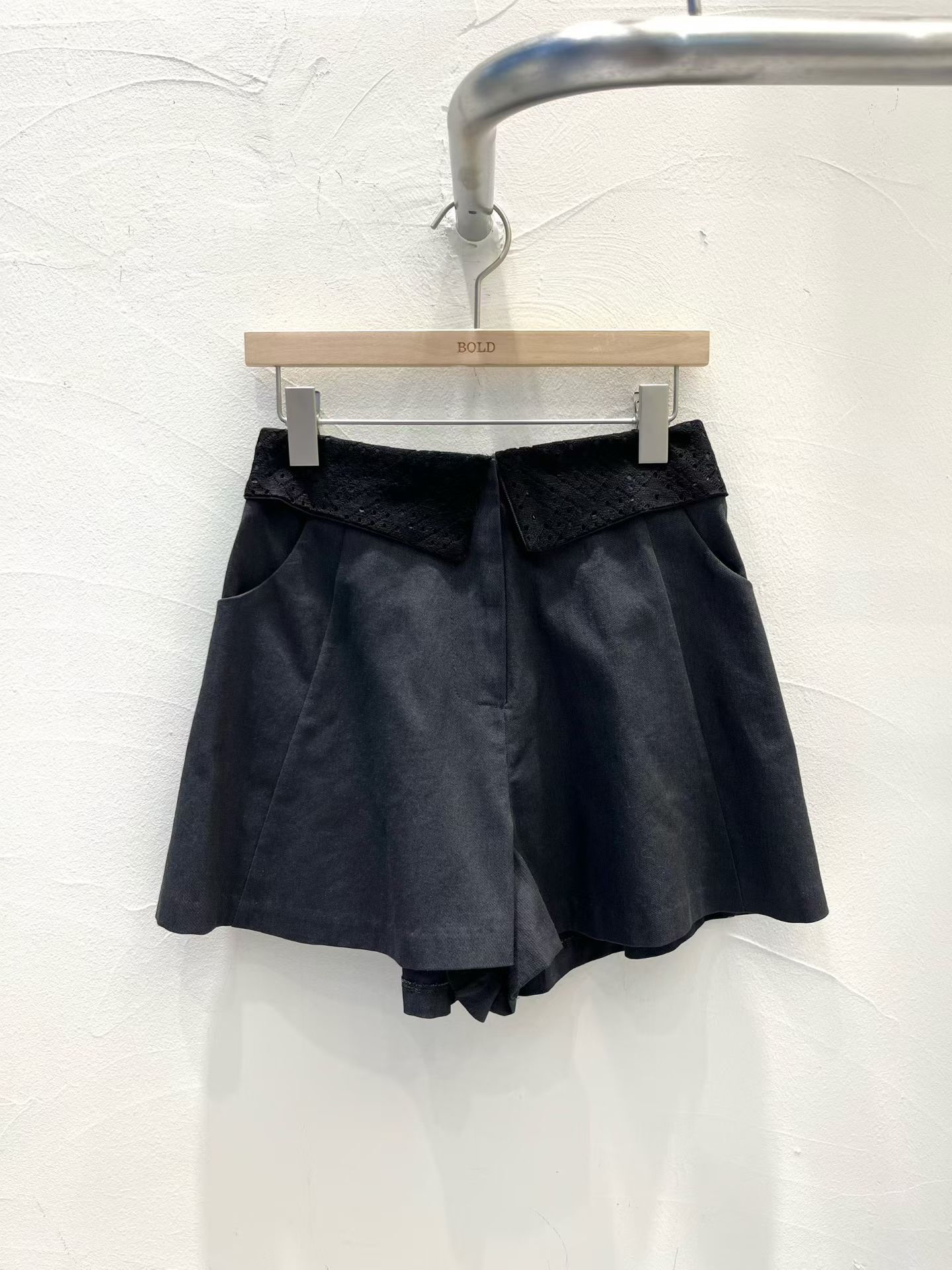 B17 通花褲頭短褲