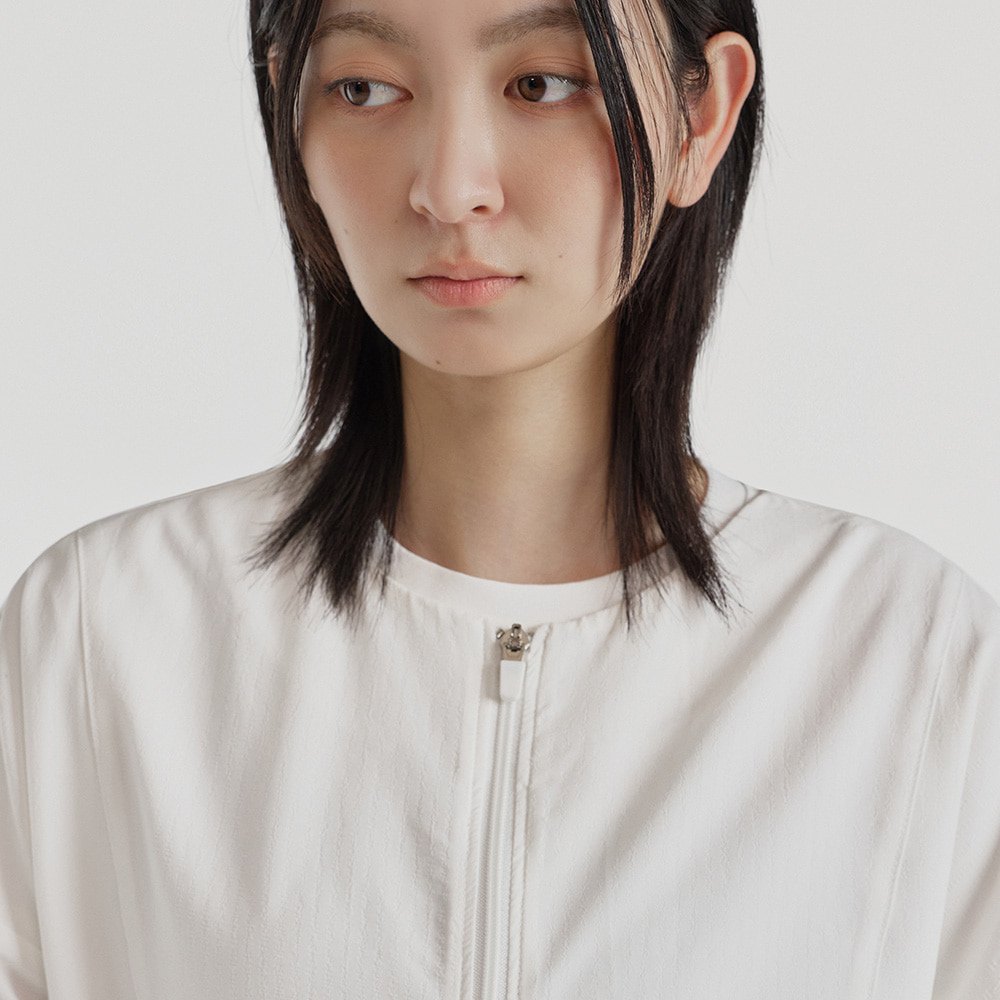  【官網SALE~ 25/10】 預購_FFWSJP019 Cloud Touch Crop Jacket by front2line