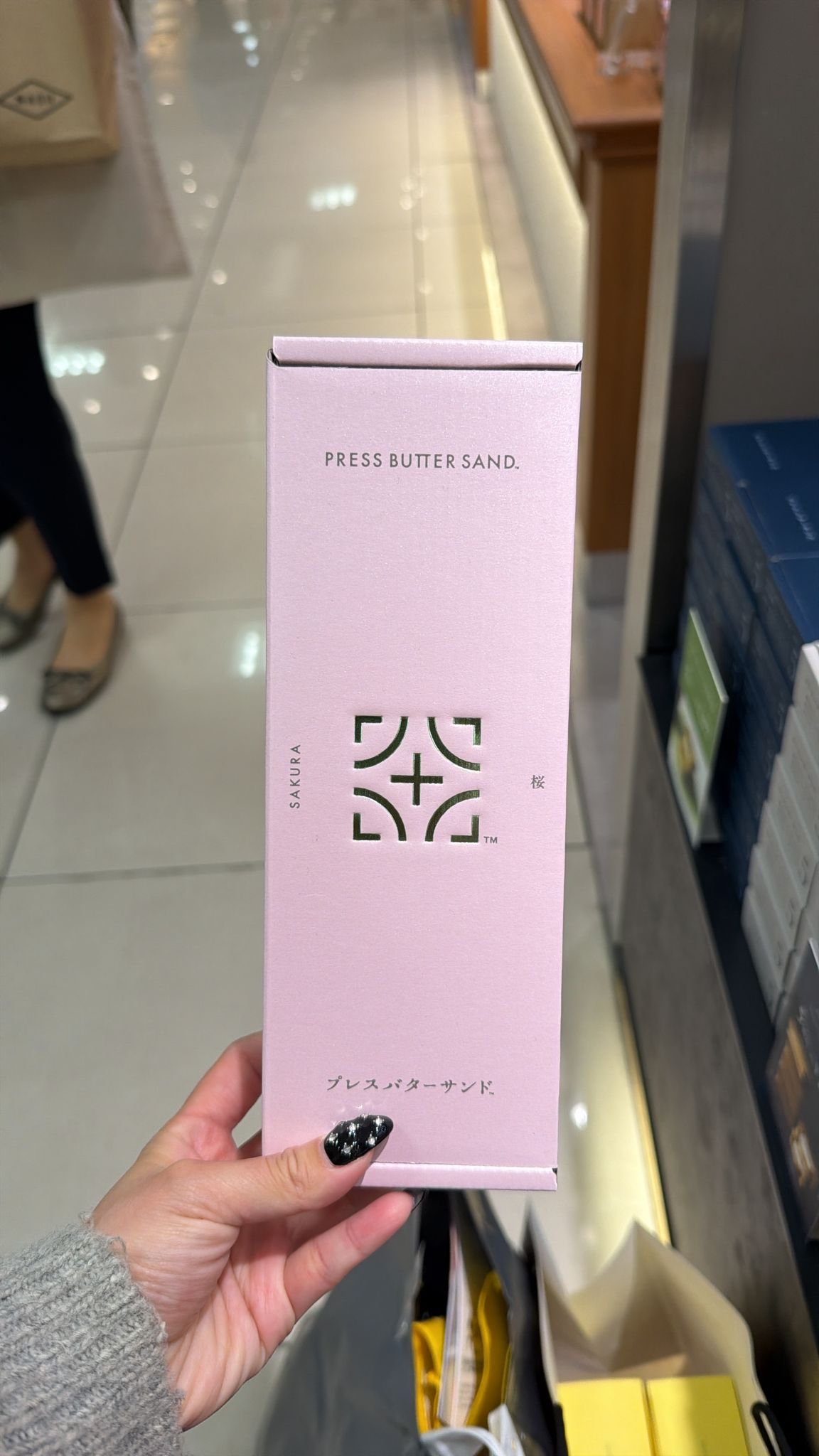  四月連線貨品  （此為比較快到期的食品） - 日本Press Butter Sand 焦糖奶油夾心餅乾〈桜〉 5入