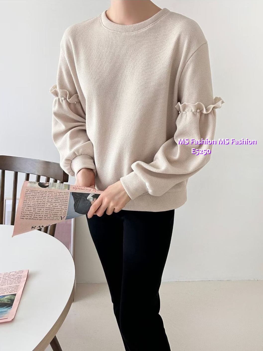 E5250 靚色ruffle袖珠珠top