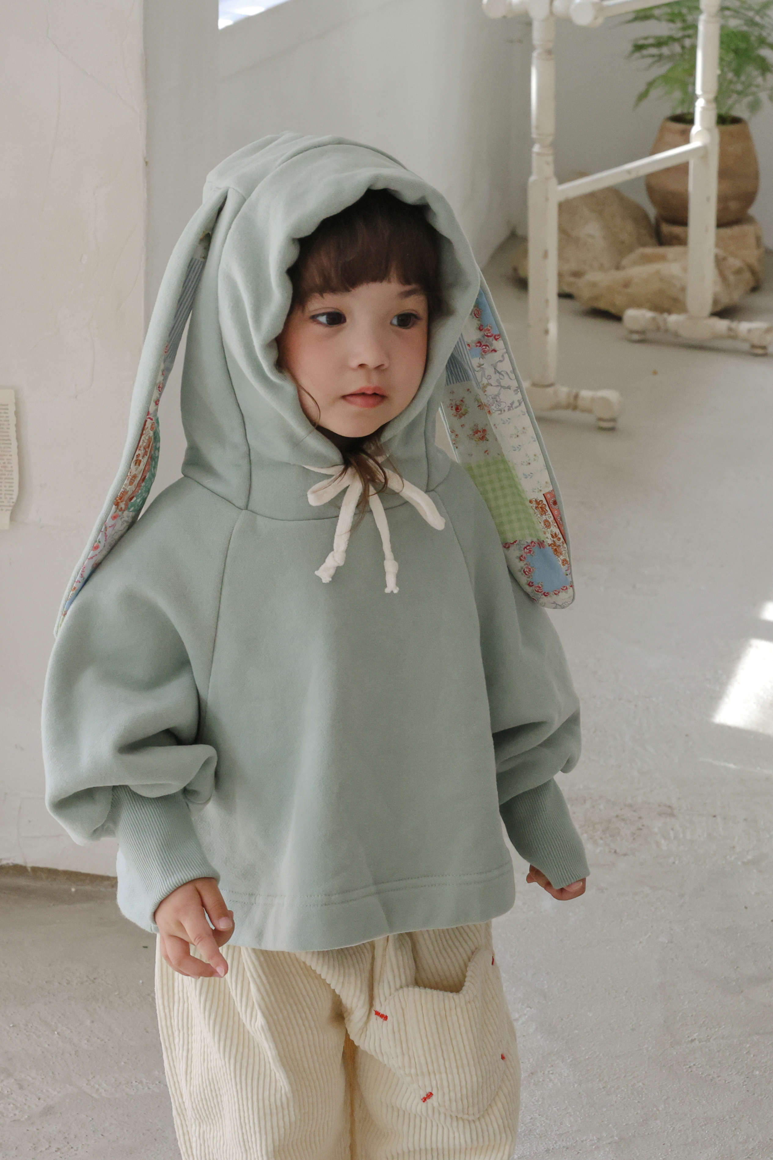 FLO | Bunnies hooded T-shirt