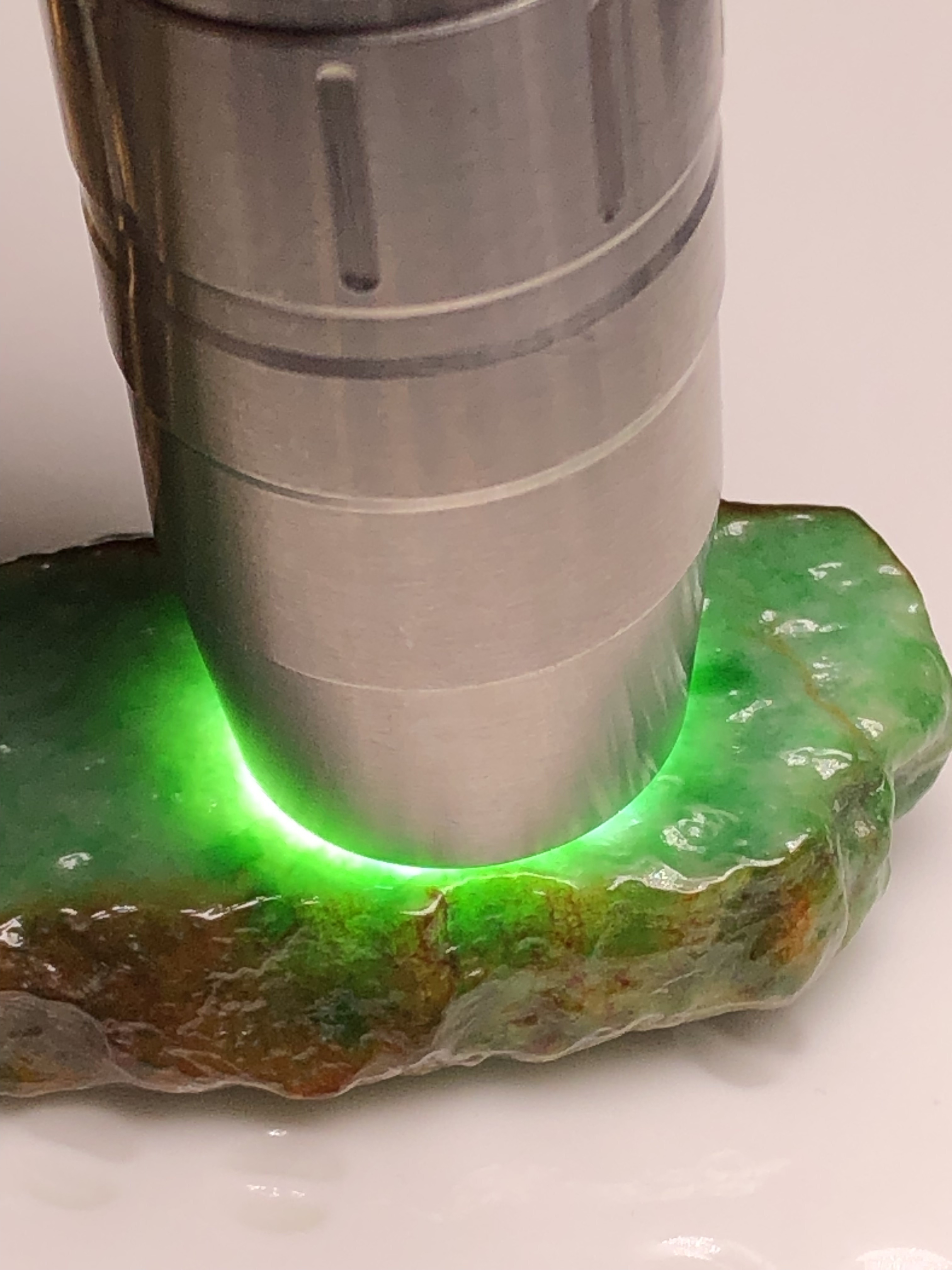 大馬坎紅加綠原石吊墜B08120