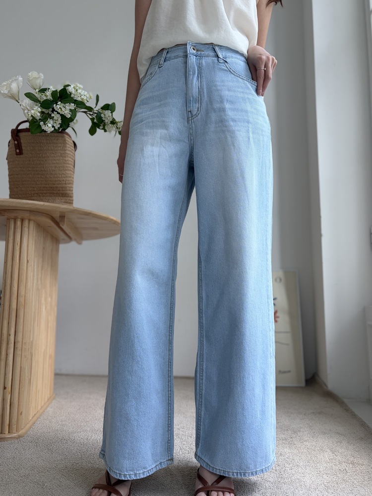 [極薄!!] Airy Light Wash Jeans