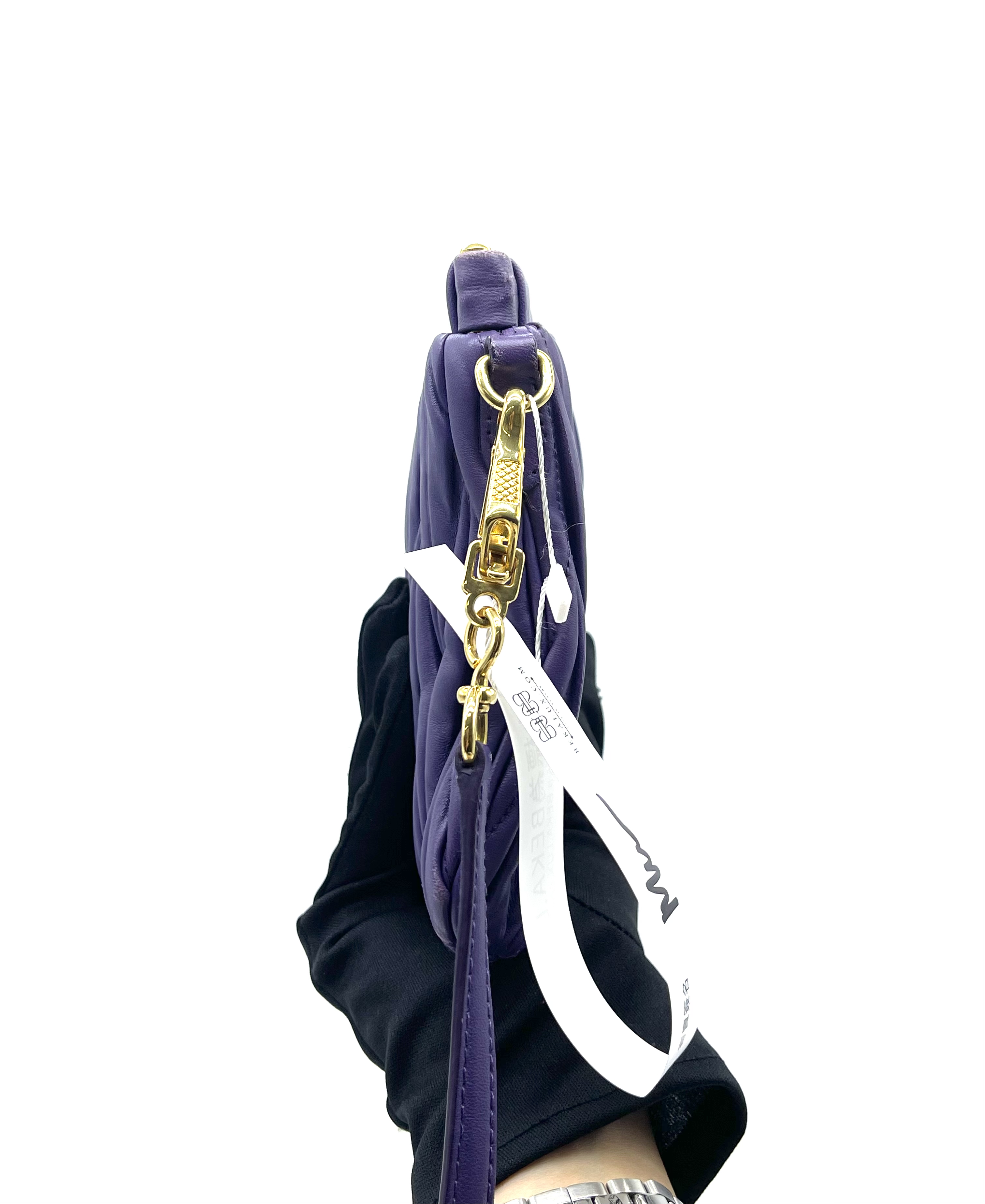 Pre-Owned MIU MIU Purple in Leather / Product Code: 26043012