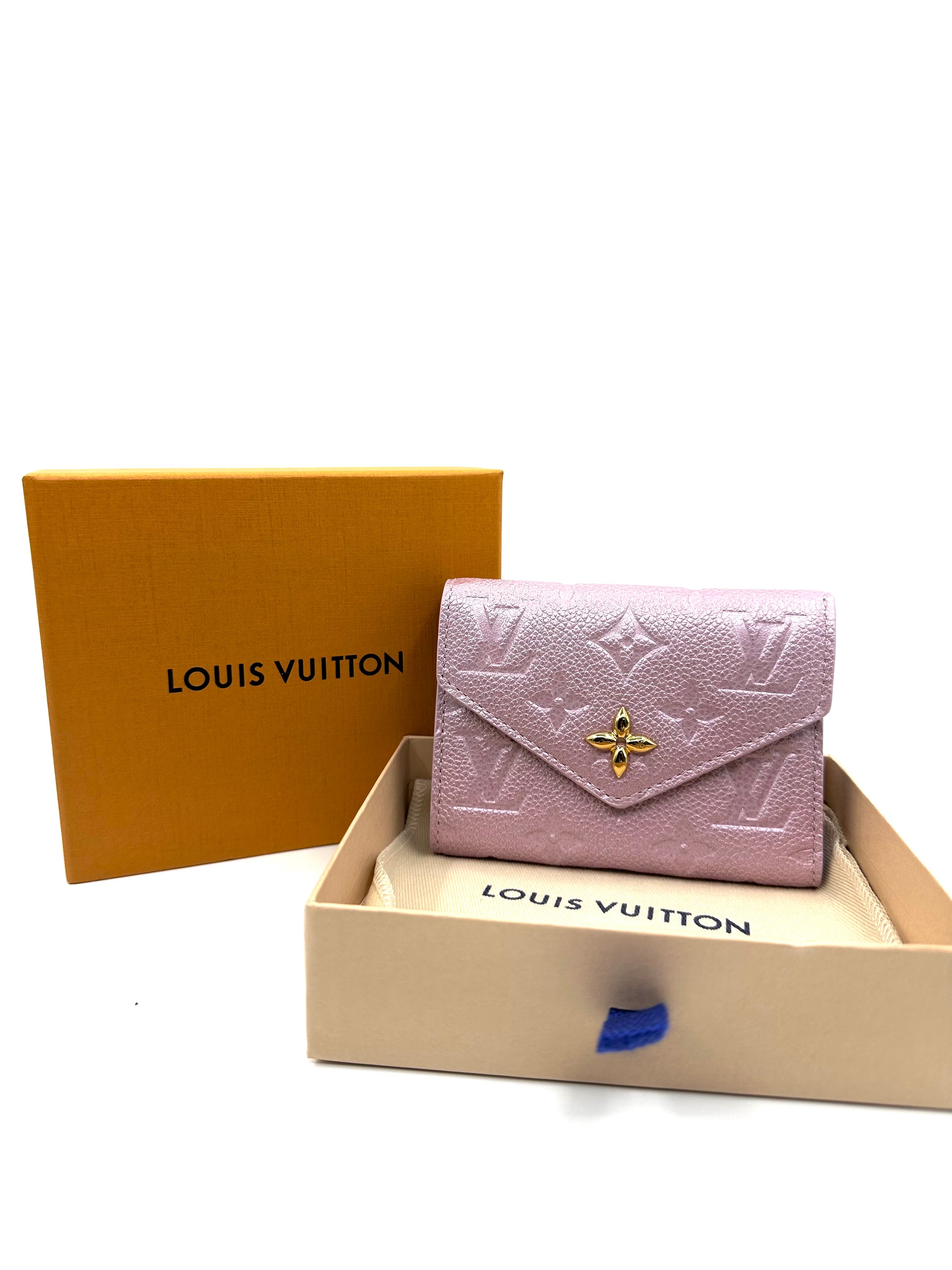 Pre-owned LV wallet/ Purple/ Product Code: 24121907