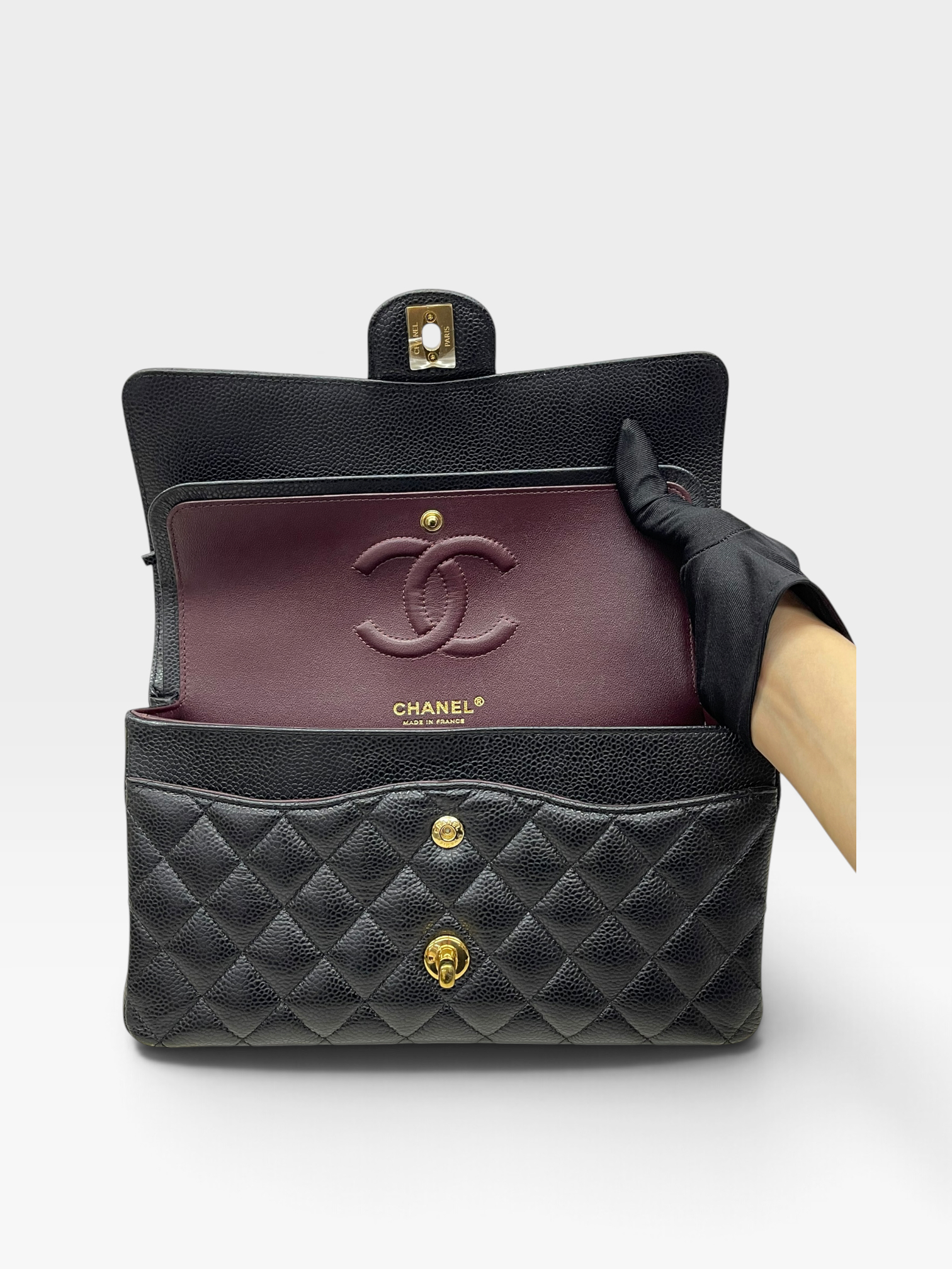 Pre-Owned CHANEL Classic 11.12 Handbag / Product Code: 091009