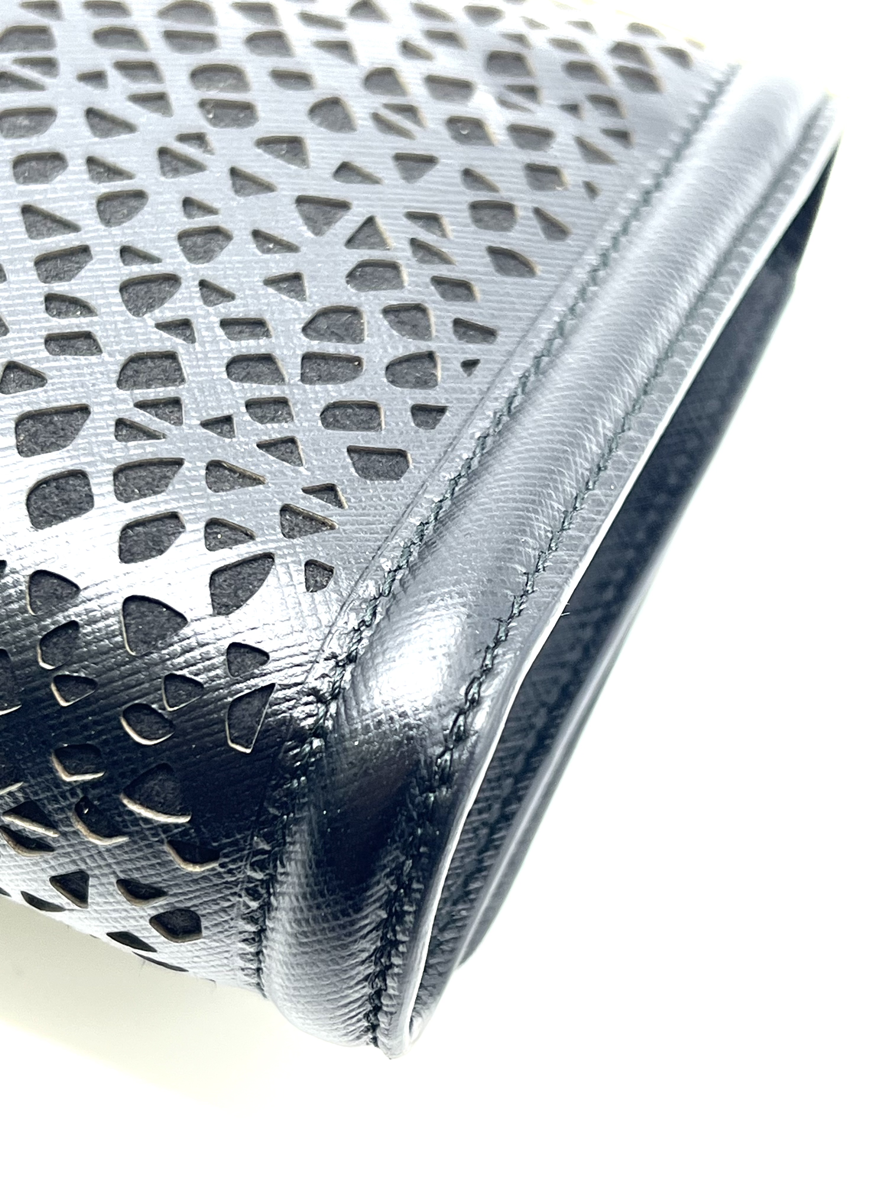 Pre-Owned Salvatore Ferragamo Ginny Vara Bibbon / Product Code: 26041104