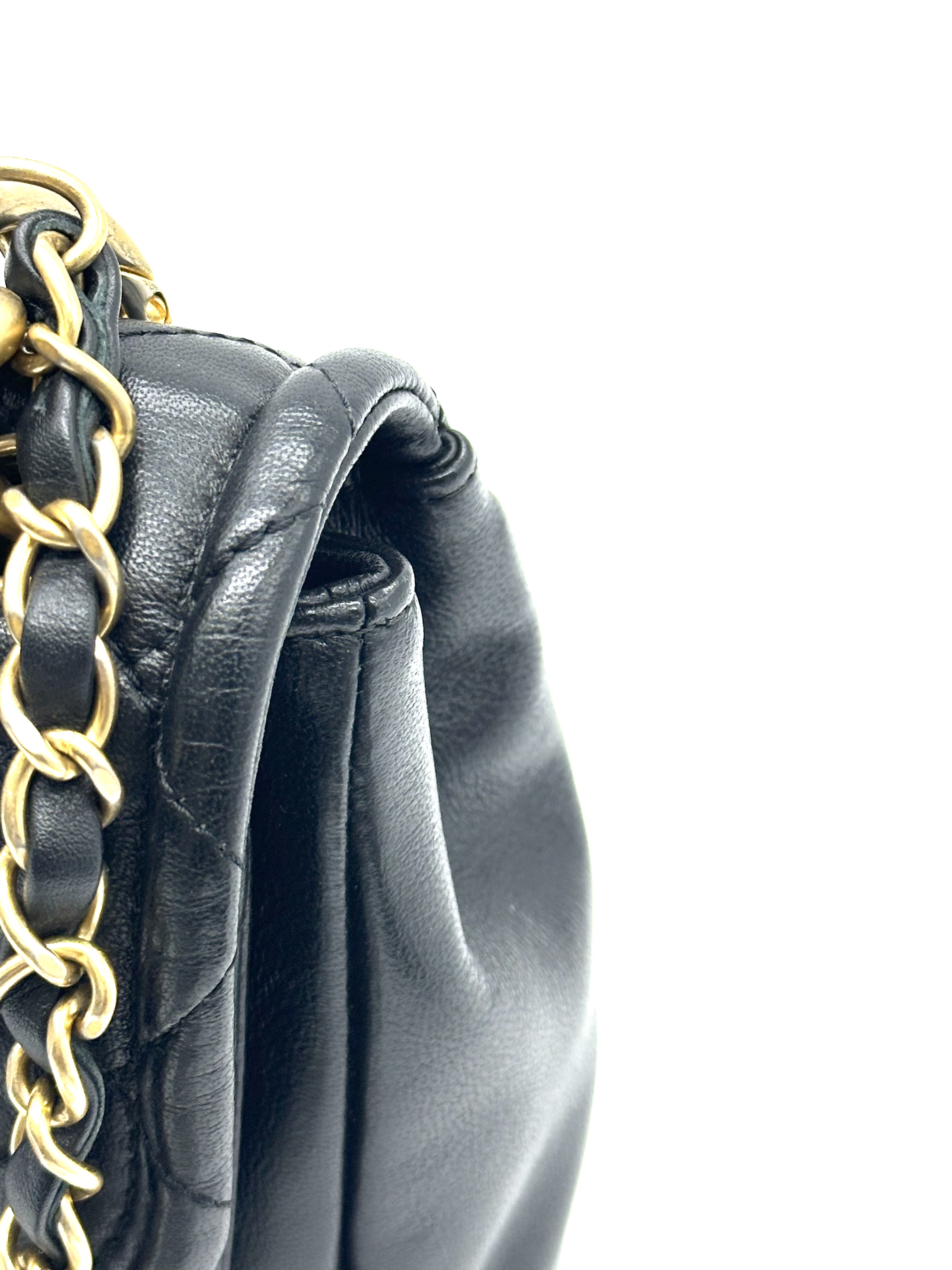 Pre-Owned CHANEL Matelassé Coco Mark chain crossbody shoulder bag / Product Code: 26041516