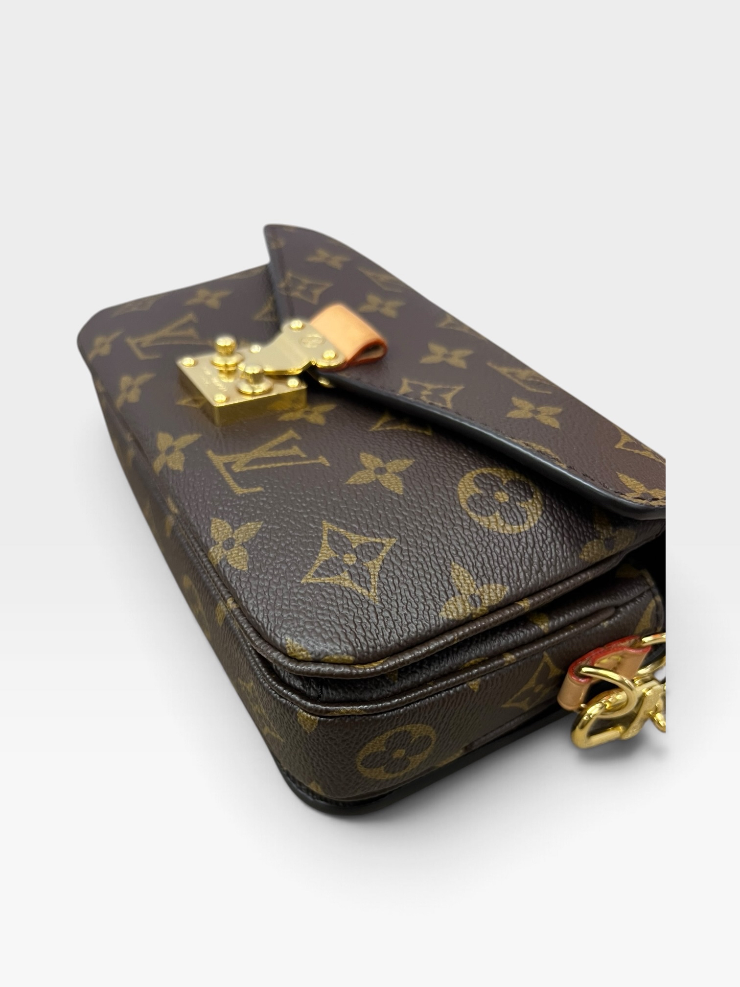 Pre-Owned Louis Vuitton Pochette Monogram /Product Code: 102710