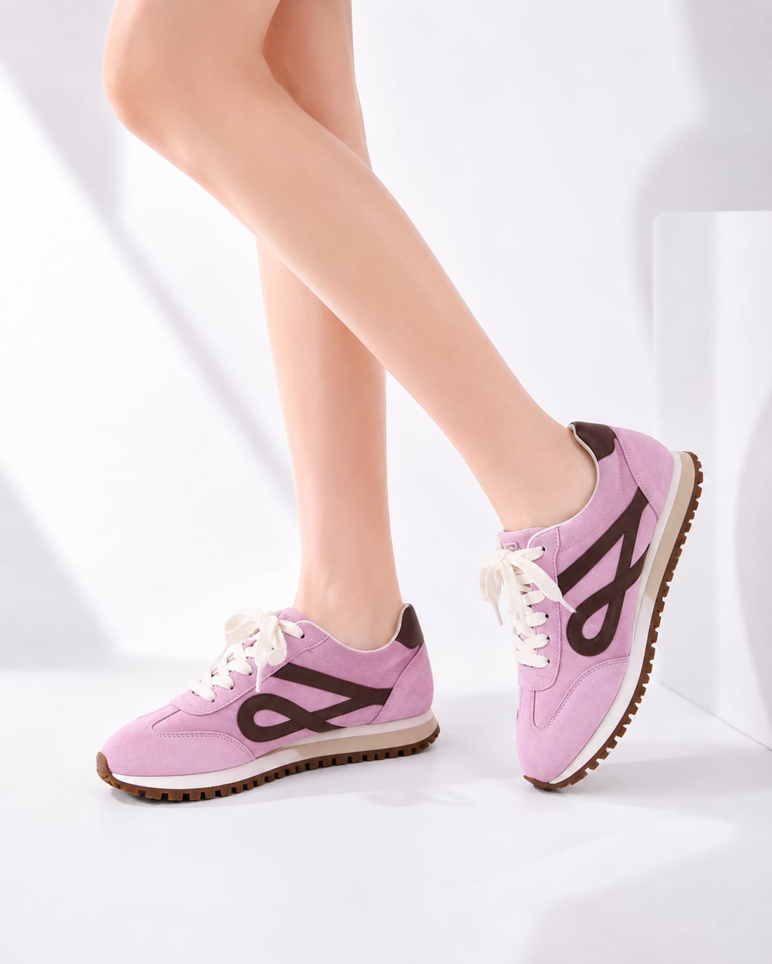 84021 Rosé Motion Sneakers