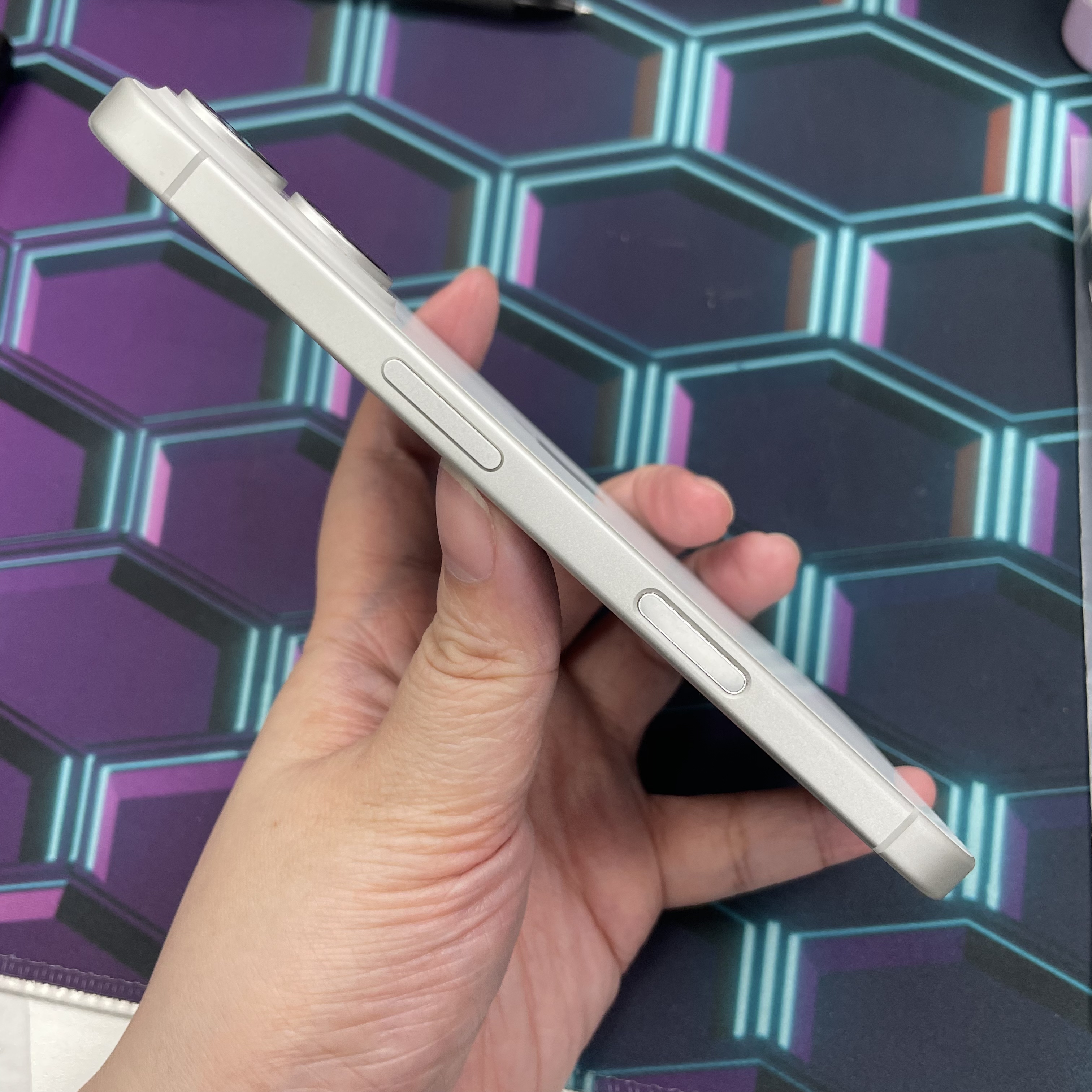 *6309 16 勁靚機 256GB 電91 白色 white