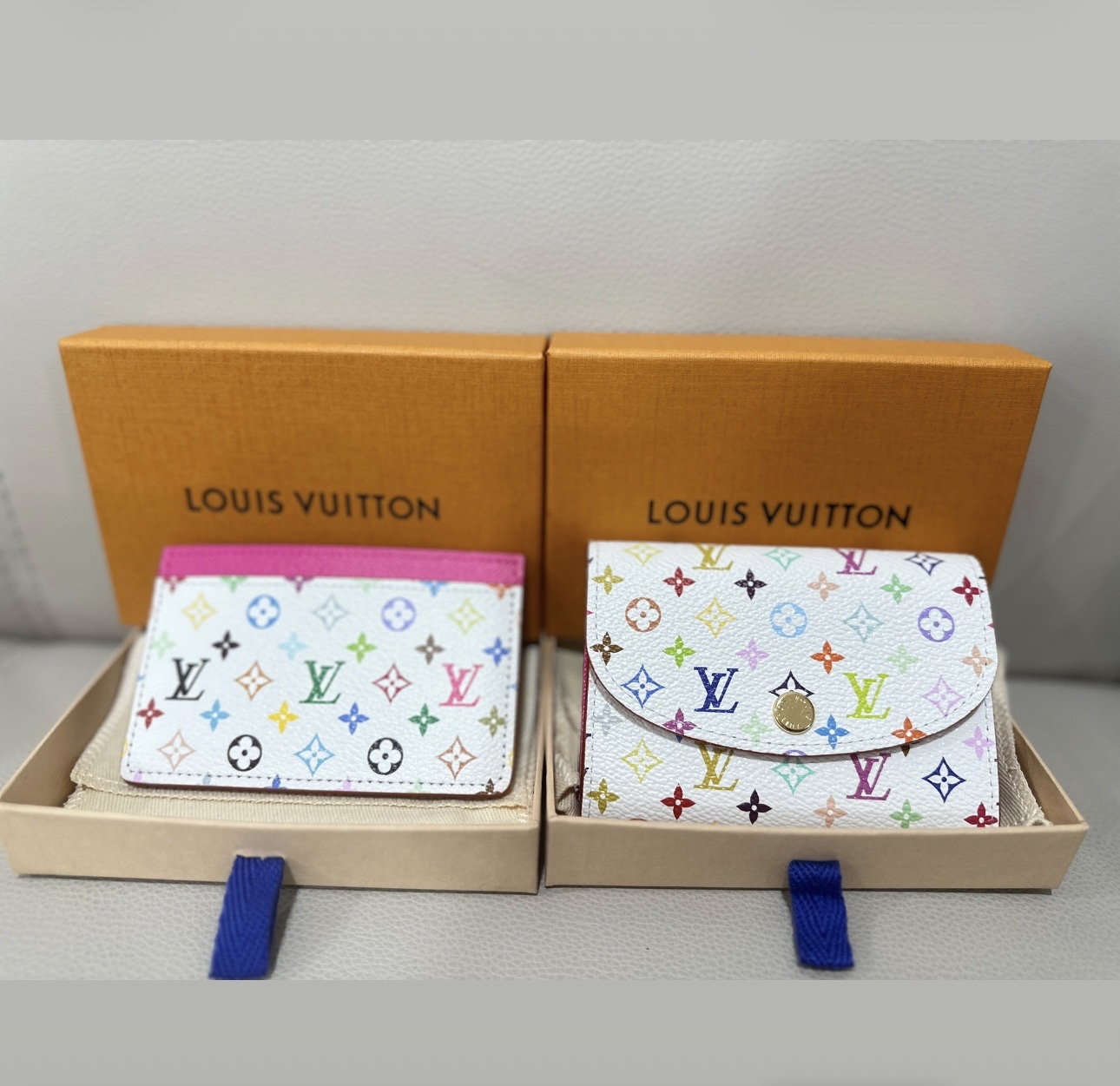 Louis Vuitton村上隆系列三彩白卡片套