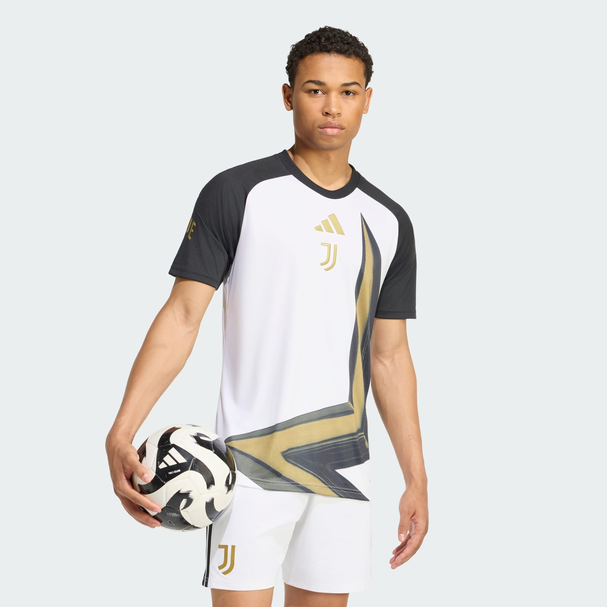Adidas Juventus 祖雲達斯 2026-27 賽前熱身訓練球衣 KG4511