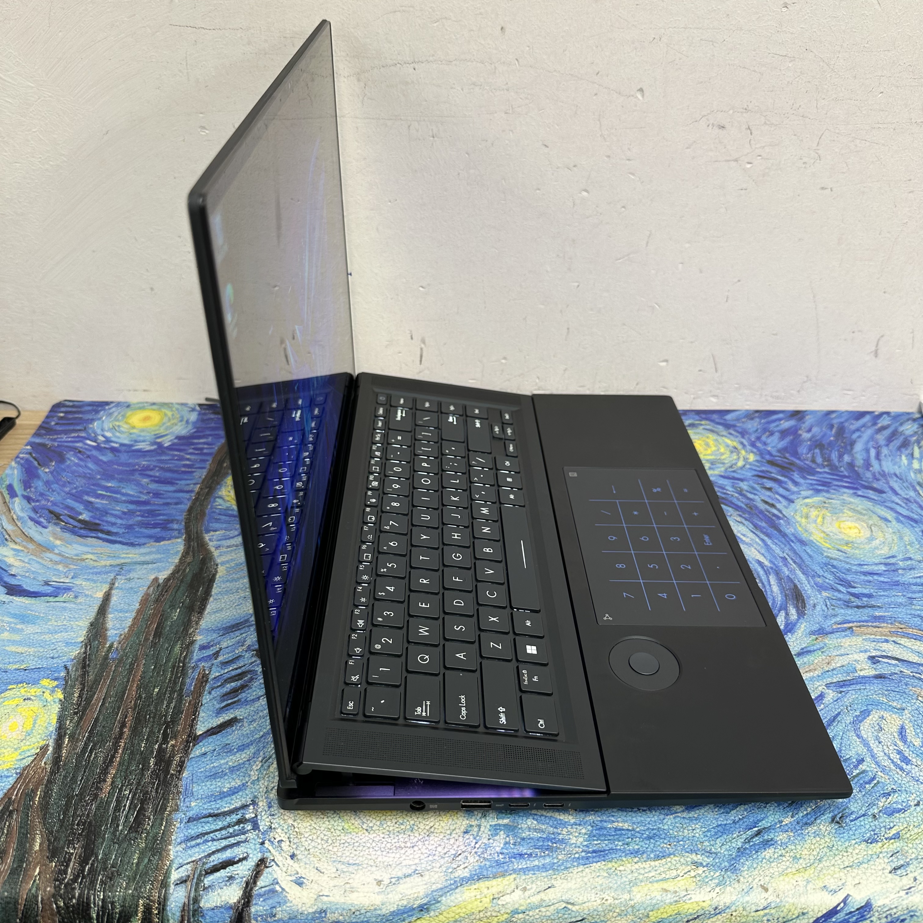#6025 Asus Zenbook Pro 16X 3.2K 120Hz OLED Touch Mon Intel i9-13905H /32GB Ram/2TB SSD/ RTX 4080 /Dolby Atmos喇叭/ Gaming Laptop / Notebook / 黑色/ Win11/ YouTube / Netflix / Disney+/