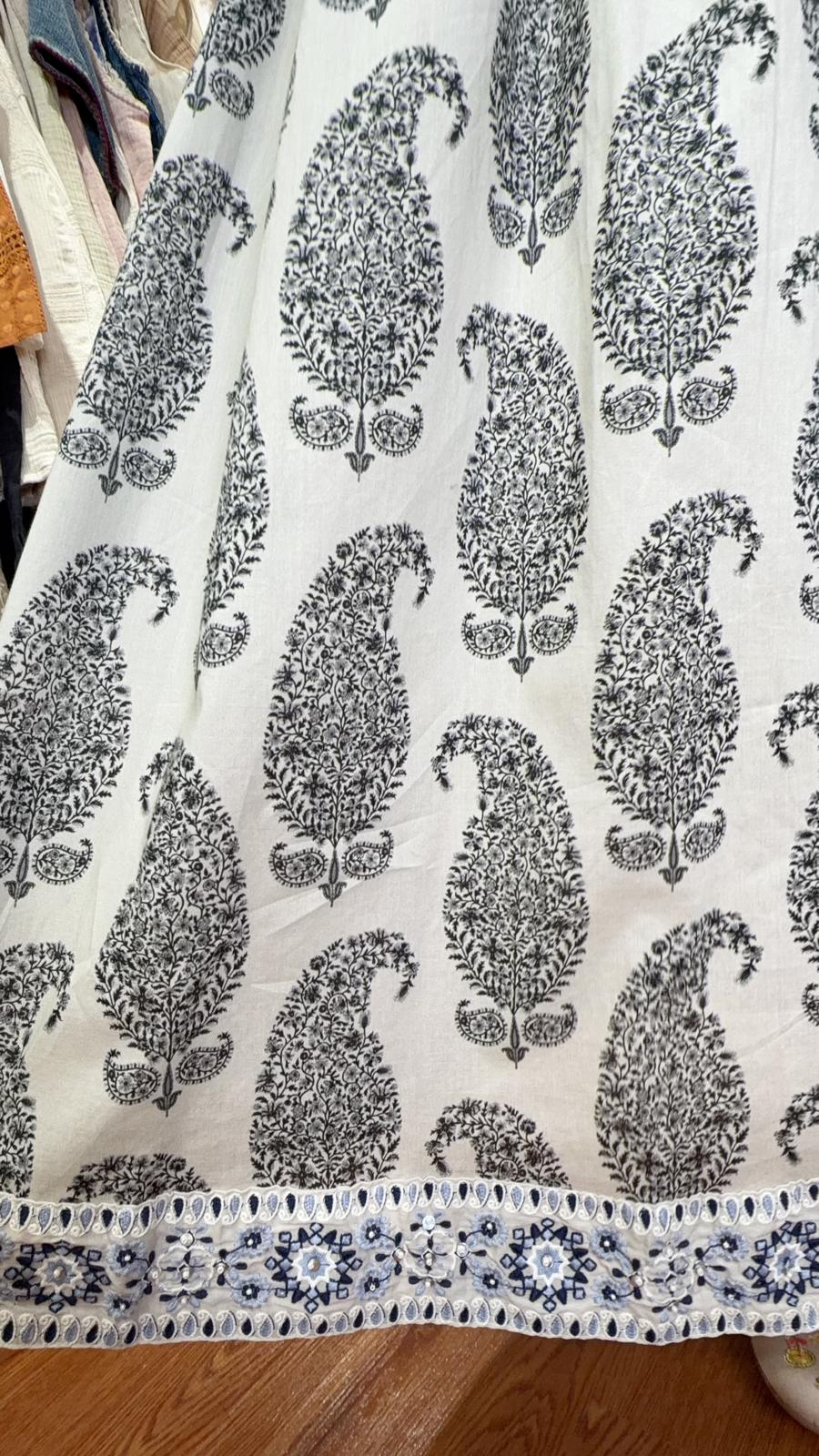 PKT 2630 Thin Cotton Chest Light Grey Paisley Sleeveless OP