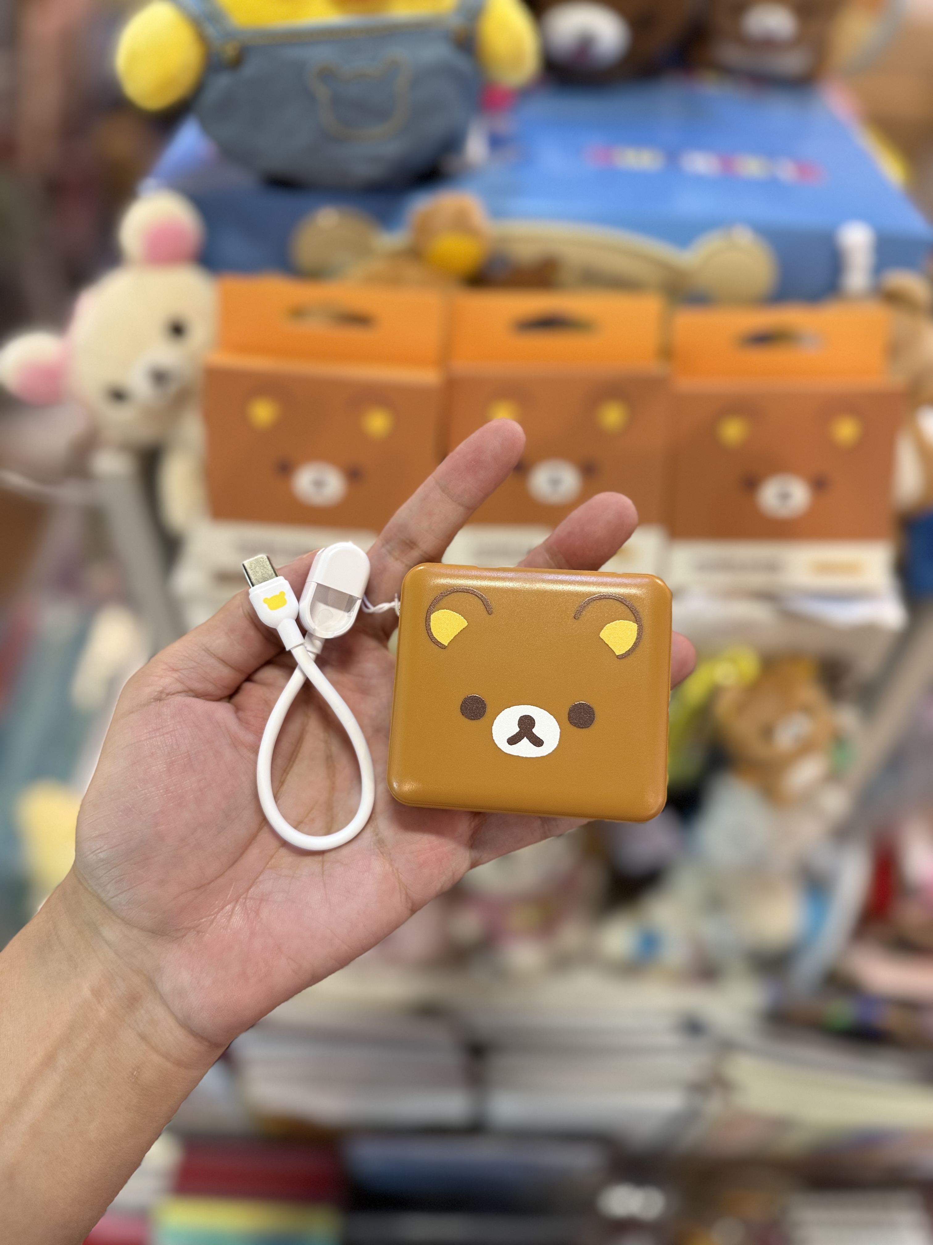 ⭕️留意此商品只能寄香港及澳門地區！ 《現貨》全新韓國限定 Rilakkuma外置充電器。10000mAh