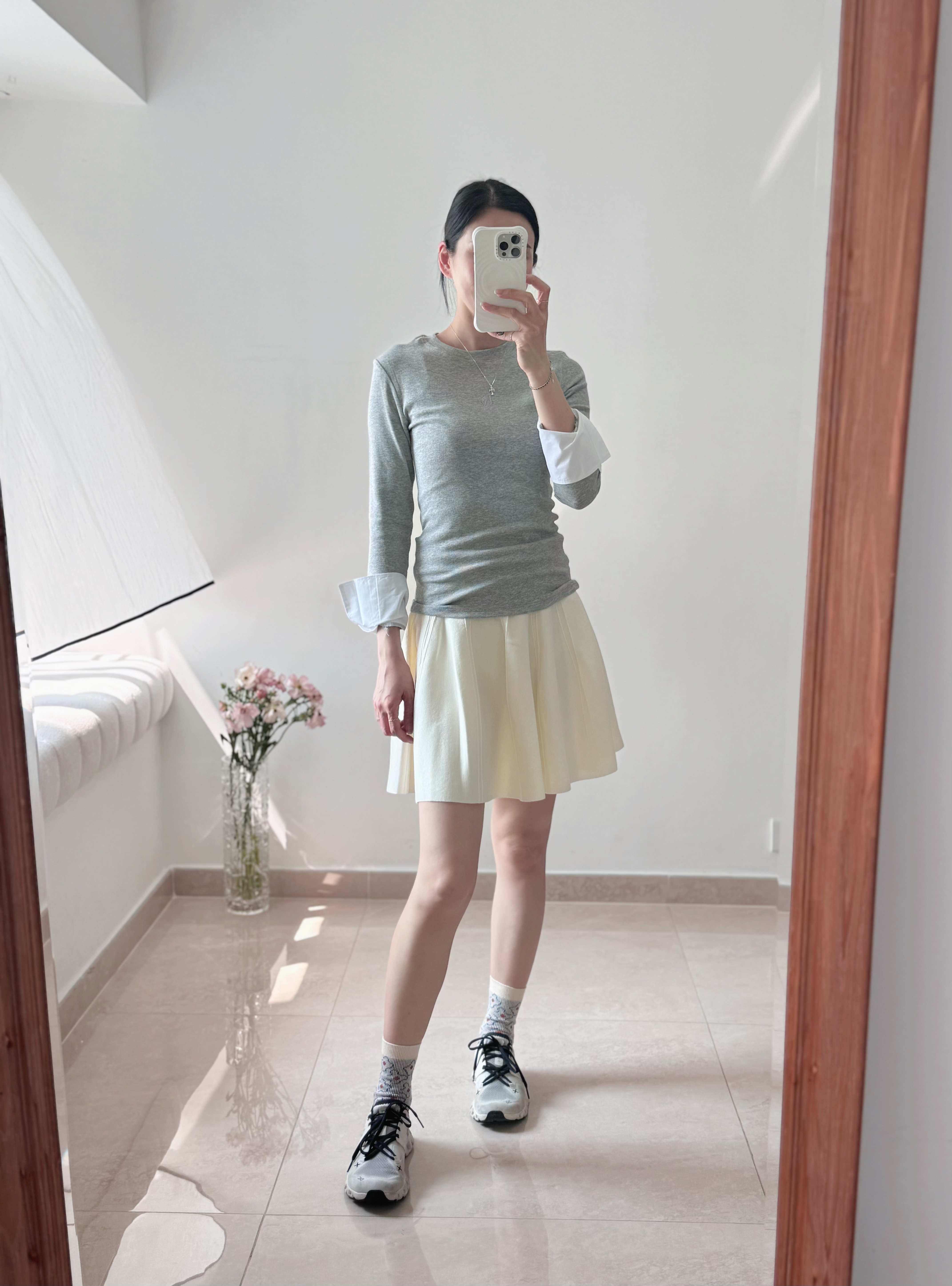 Stylish 3D cut ruffle knit skirt