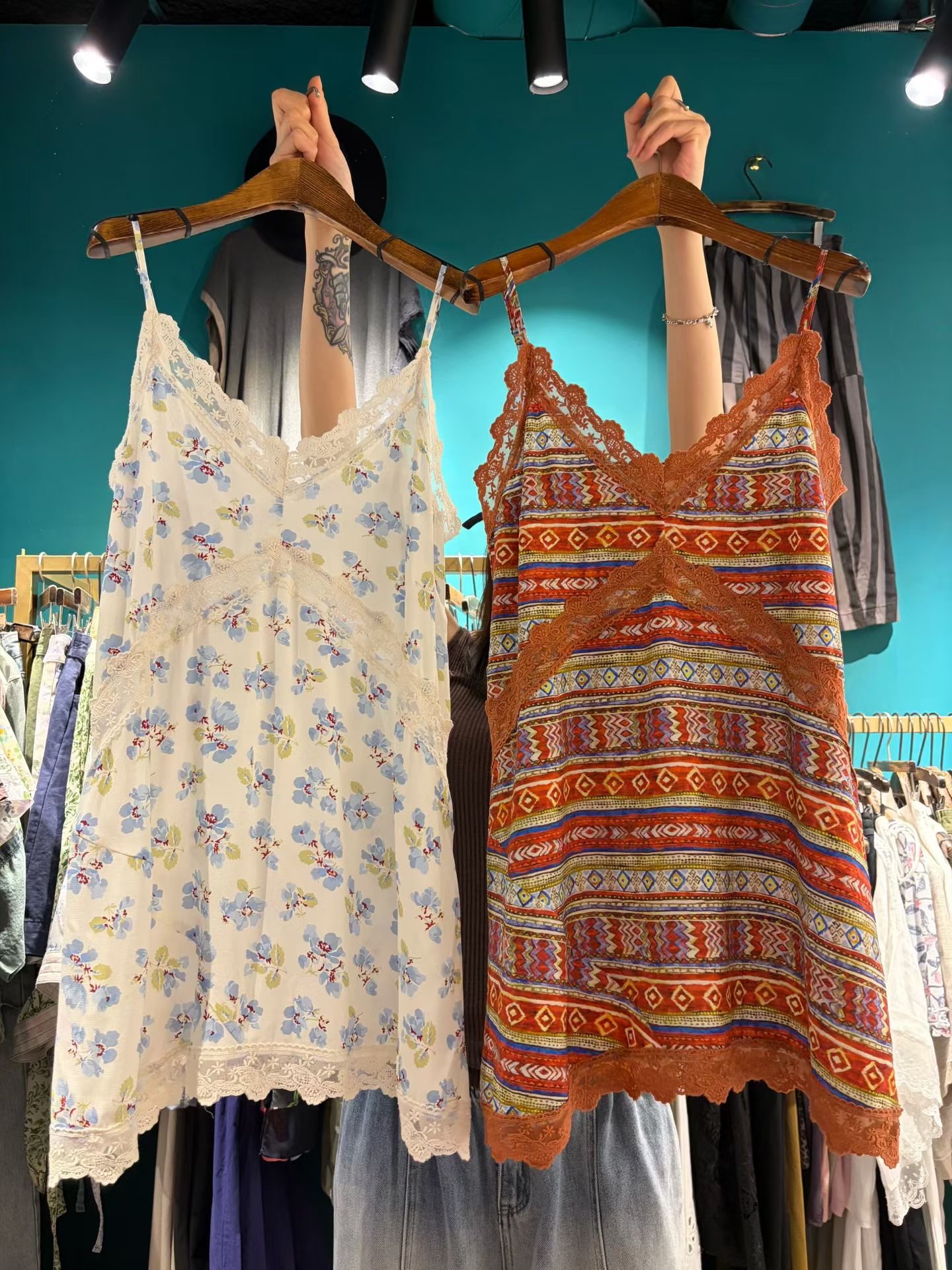 Printed lace long vest
