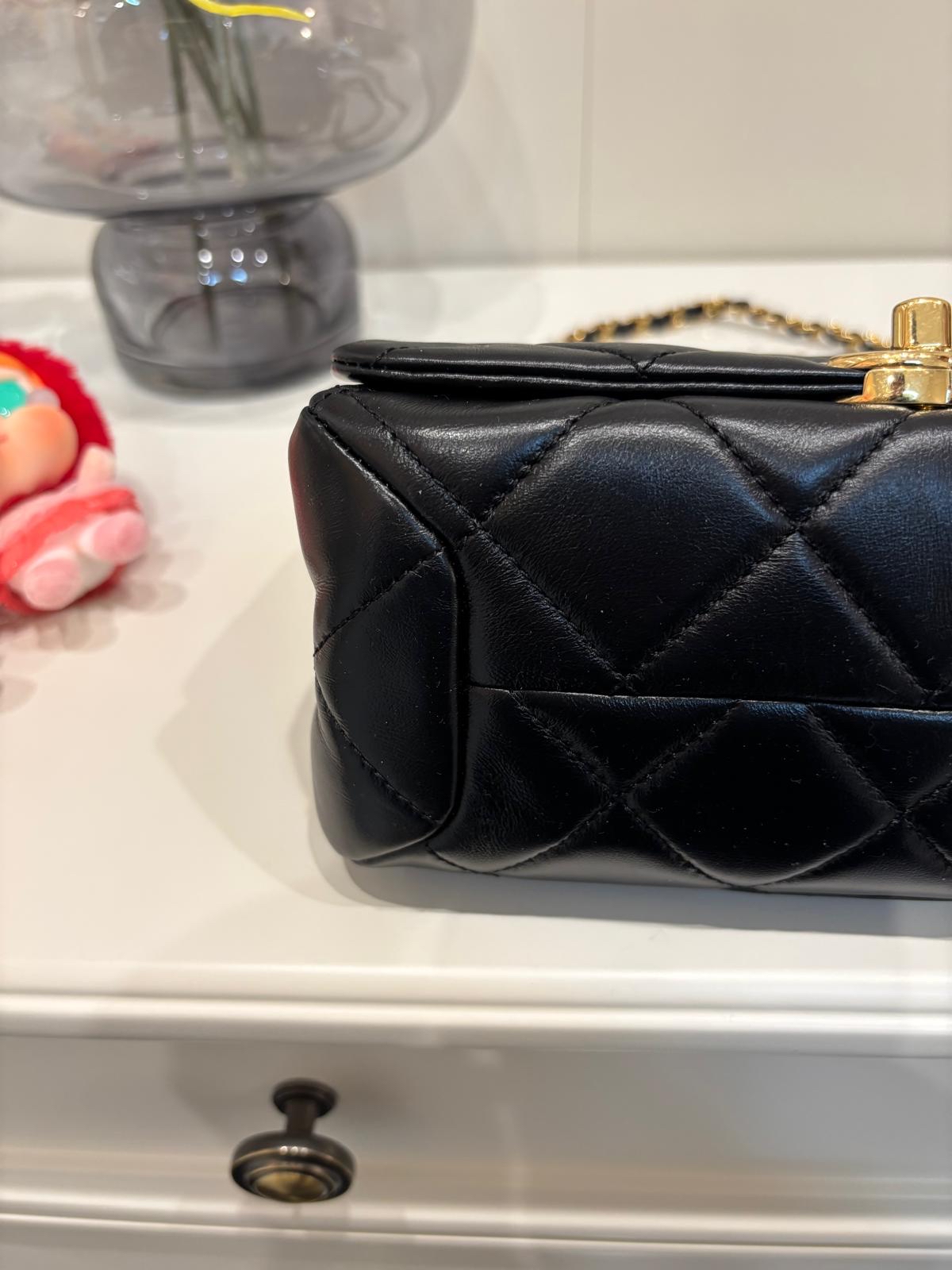 Chanel FLAP BAG AS3366 晶片 100%Authentic, 98%new  ✅晶片✅dust bag✅box 