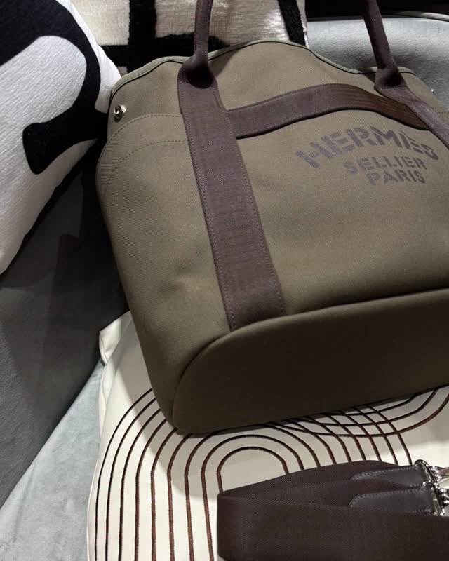 HERMES Grooming tote shoulder bag Stamp X 100%Authentic,95%new✅strap✅dust bag  