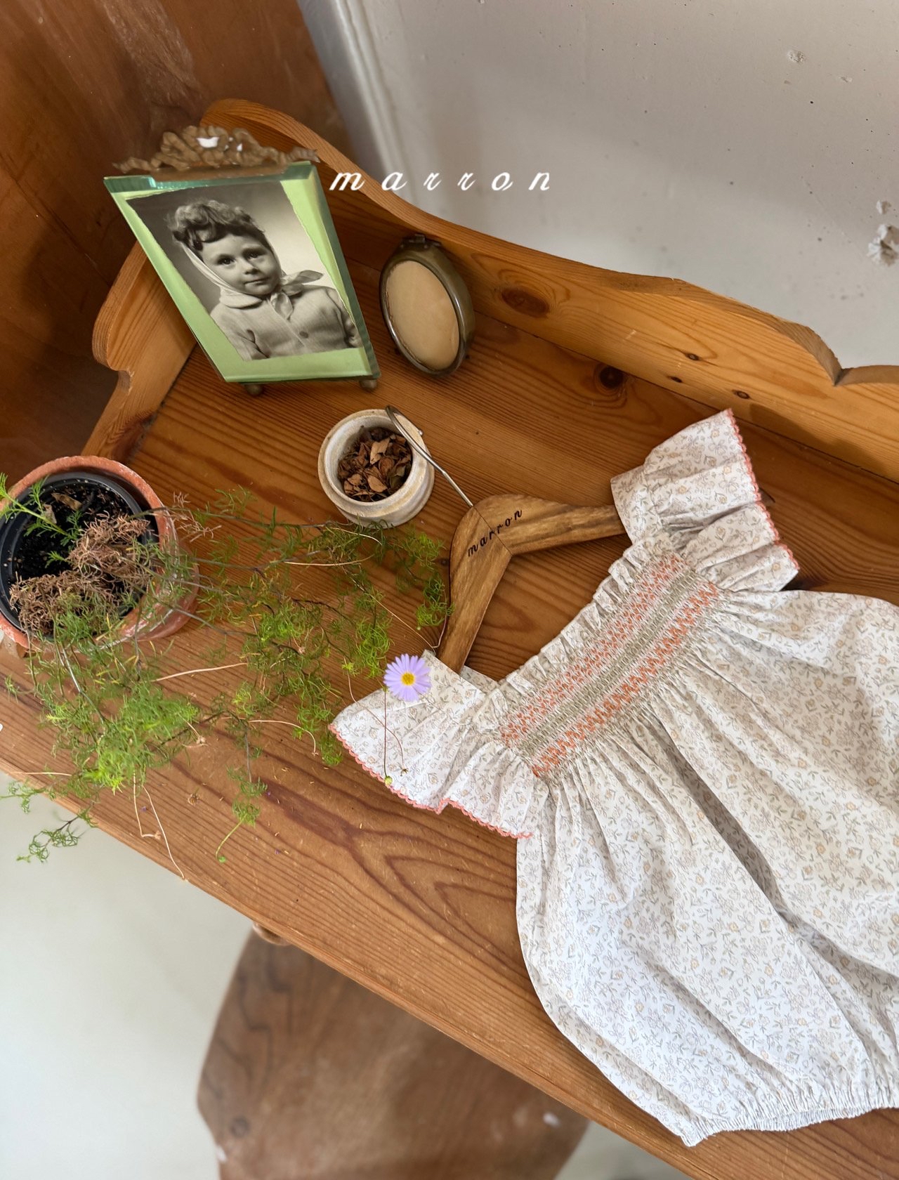 ☀️預訂 韓國直送☀️🇰🇷Marron兩色花卉荷葉袖背心包屁衣