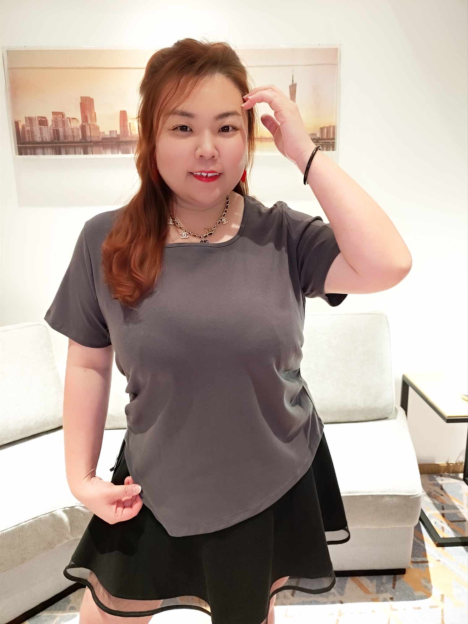 YCE05 931 方领显瘦收腰不规则上衣