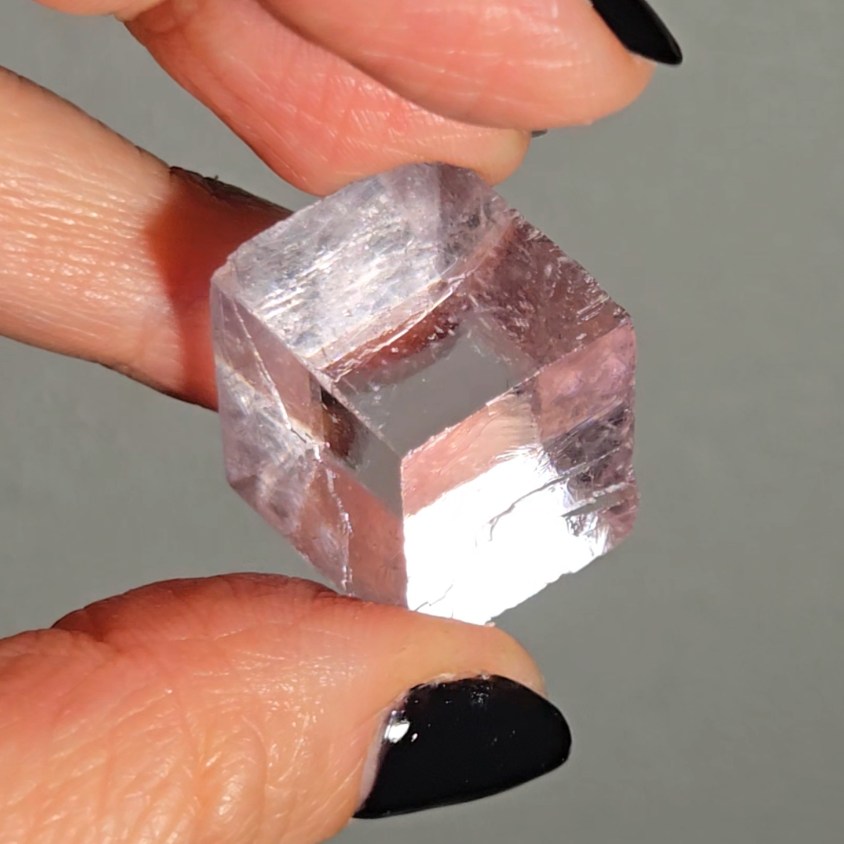 Purple calcite cube with amazing transparency - PC1