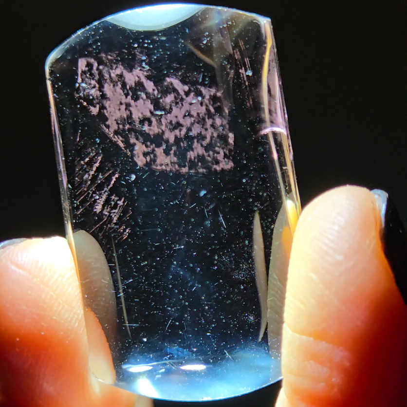 Red angel feathers in quartz - CQ221