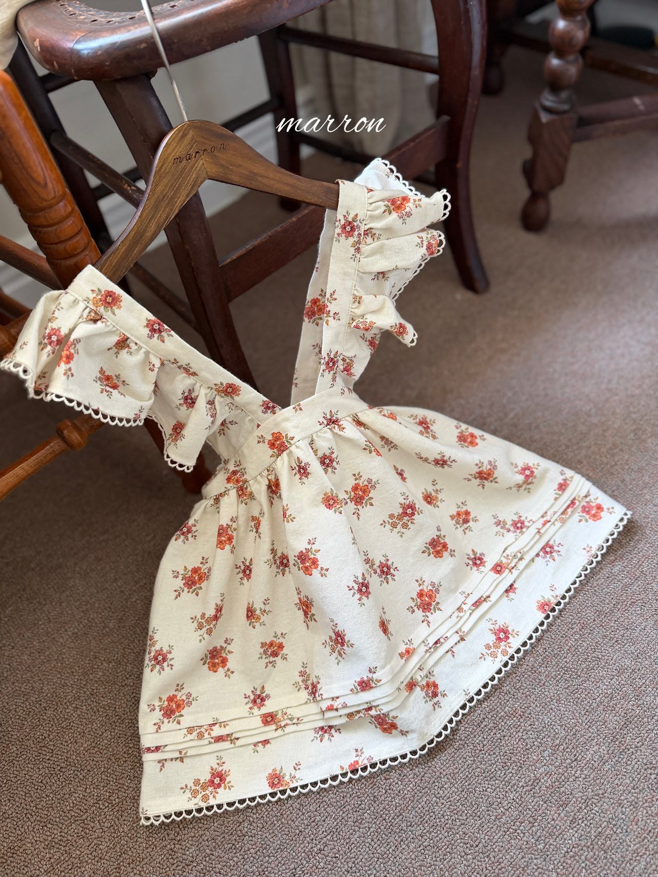 AW6120 Apron