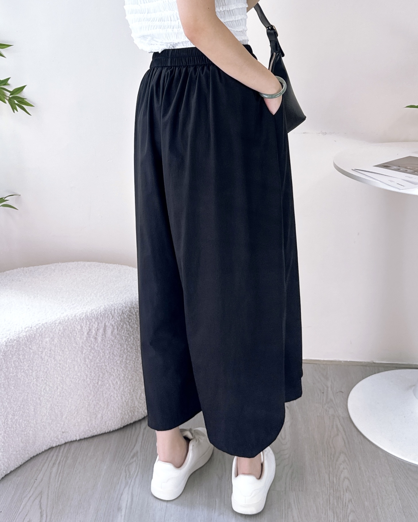 薄身彈性梭織棉料闊褲 