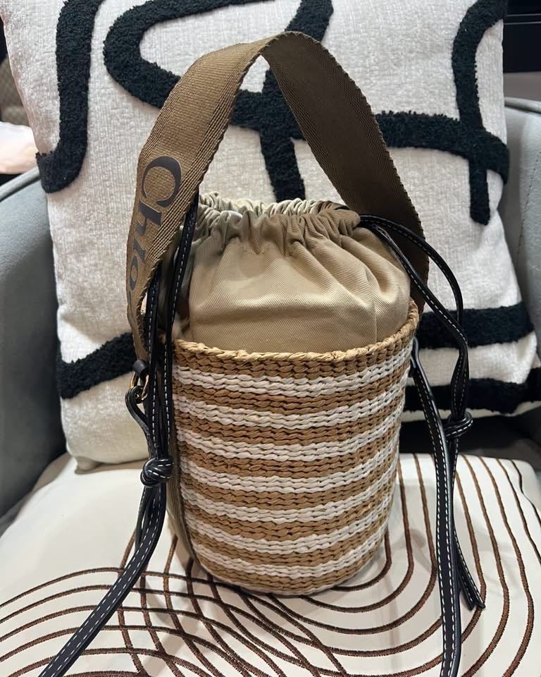 Chloe Raffia drawstring 2 way bag  100%Authentic, 98%new✅Dust bag 