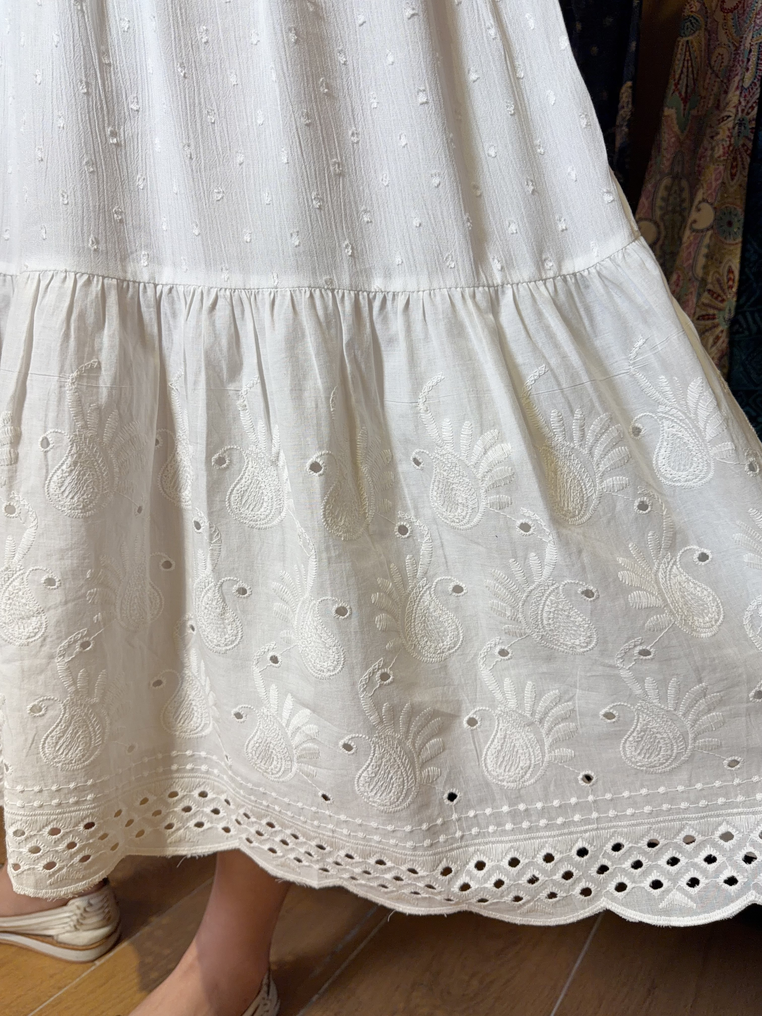 1665 Pure White Lace Mix Emb Zipper OP 45.5"