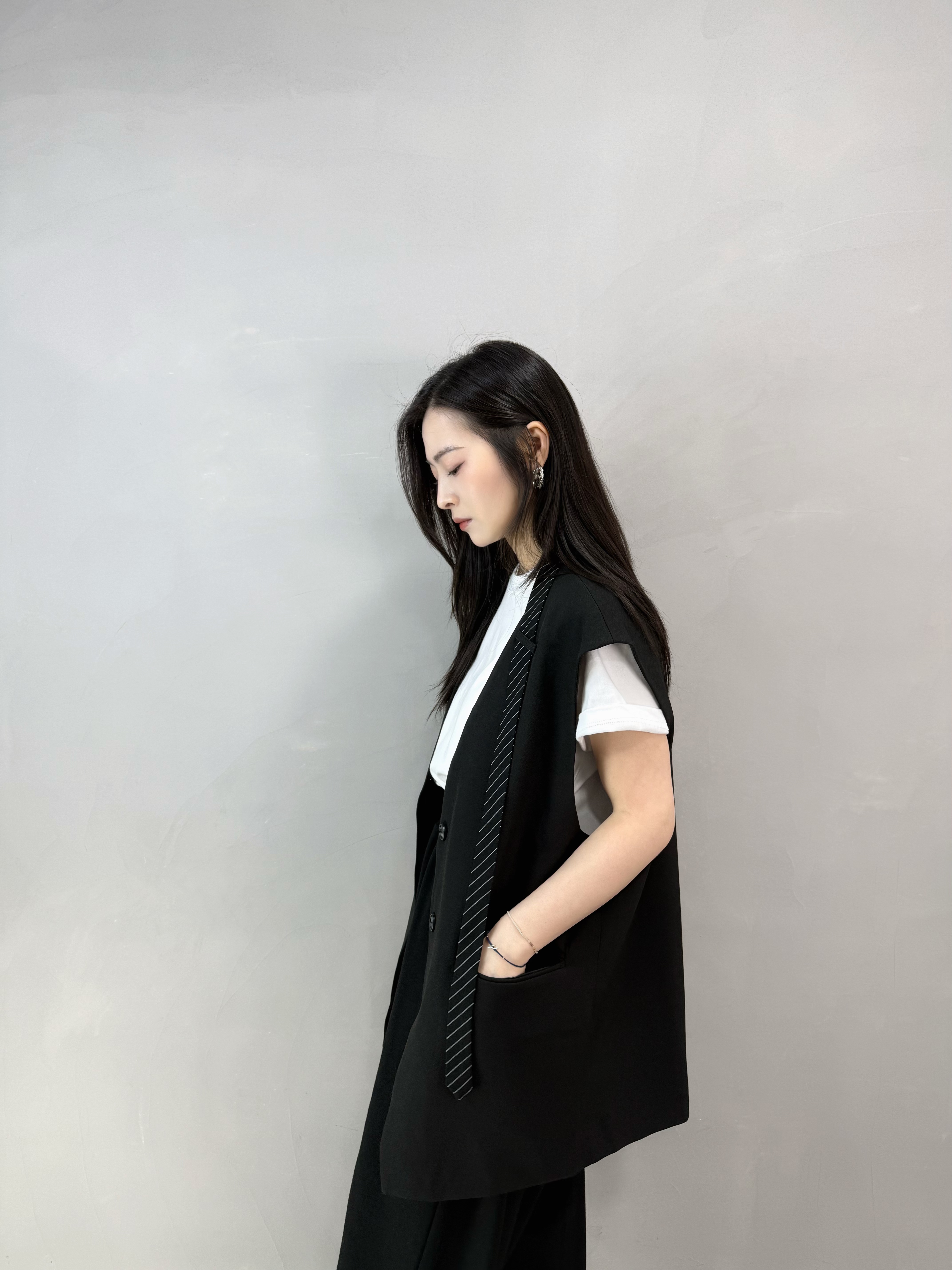 I70 領呔背心西裝褸