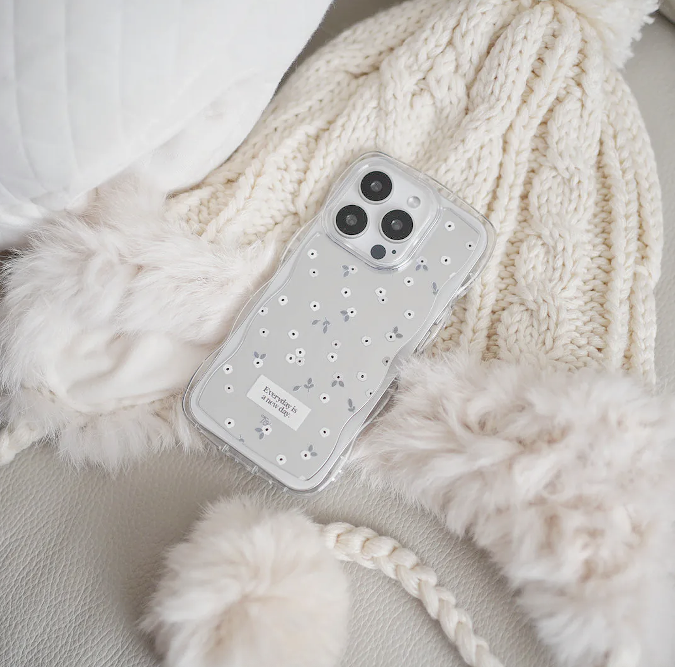 【FlowerBox VOL.42*BEIGE*】波浪邊框鏡面 iPhone Case