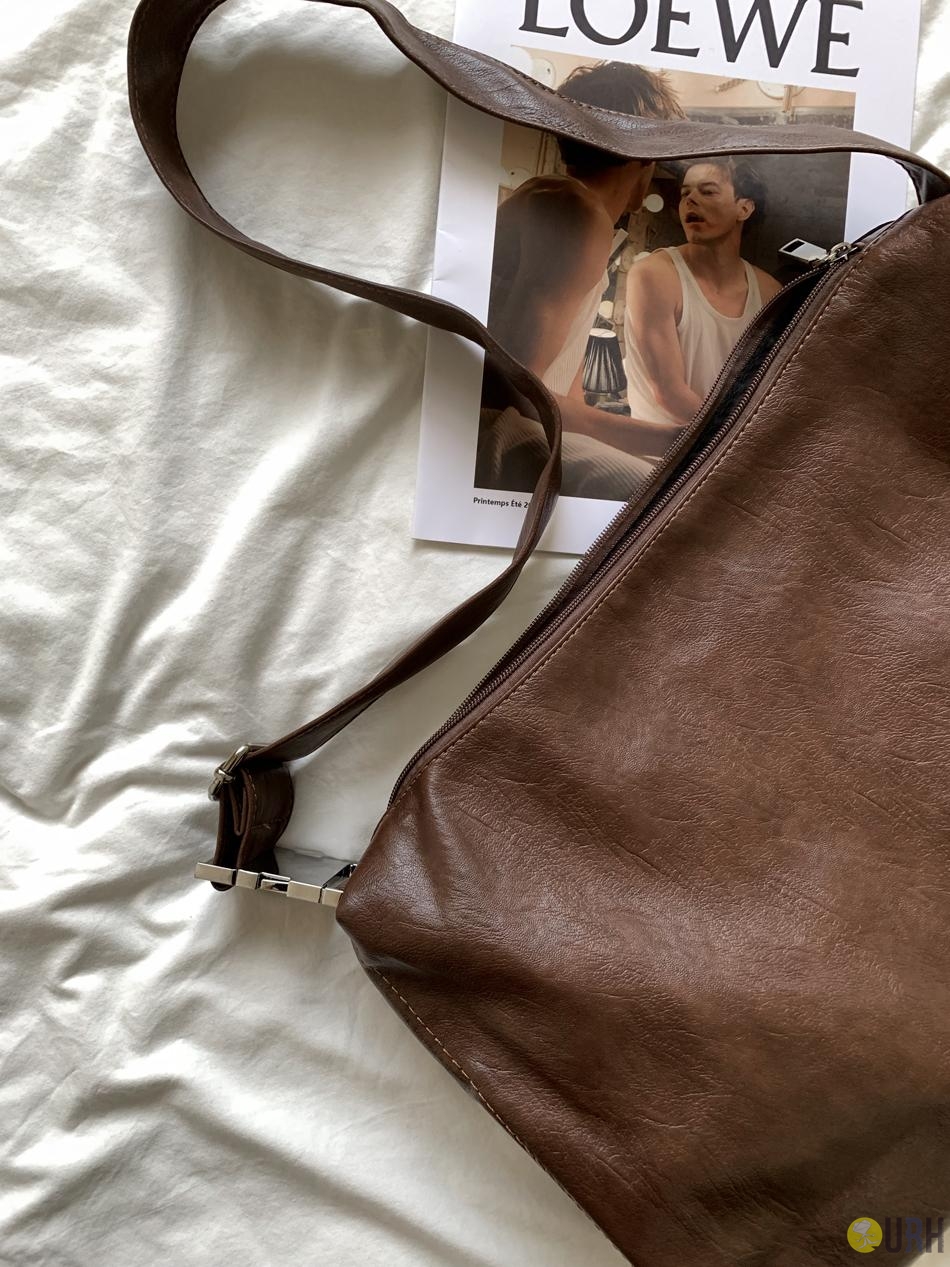 【100%保證韓國直送】復古金屬扣側邊抽繩皮革斜揹/肩揹袋 👜 [2 color] RL113061