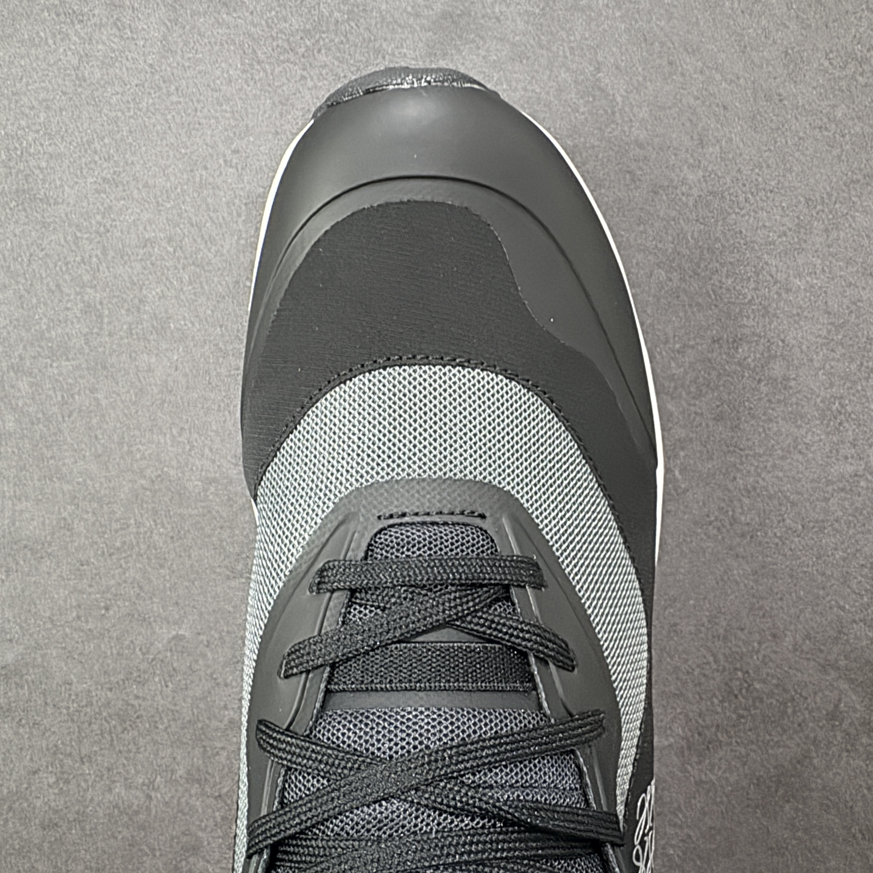 On Running Cloudtilt 2 LOEWE 