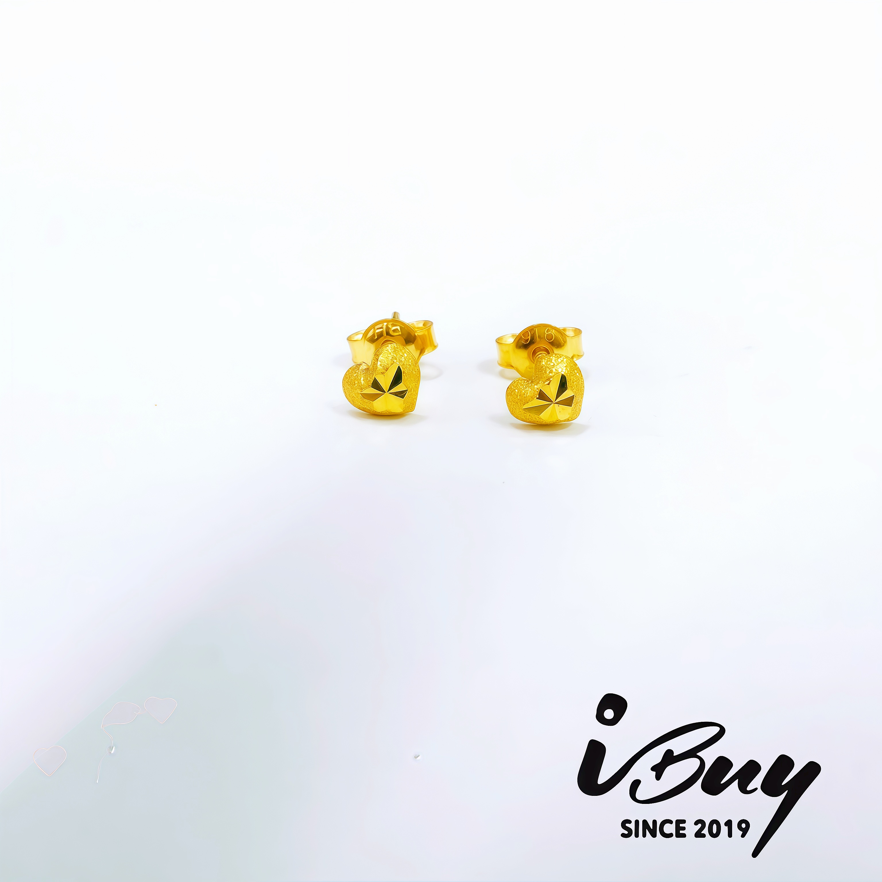 916 GOLD * LOVE EAR STUD 916 金 菱格米字爱心耳针