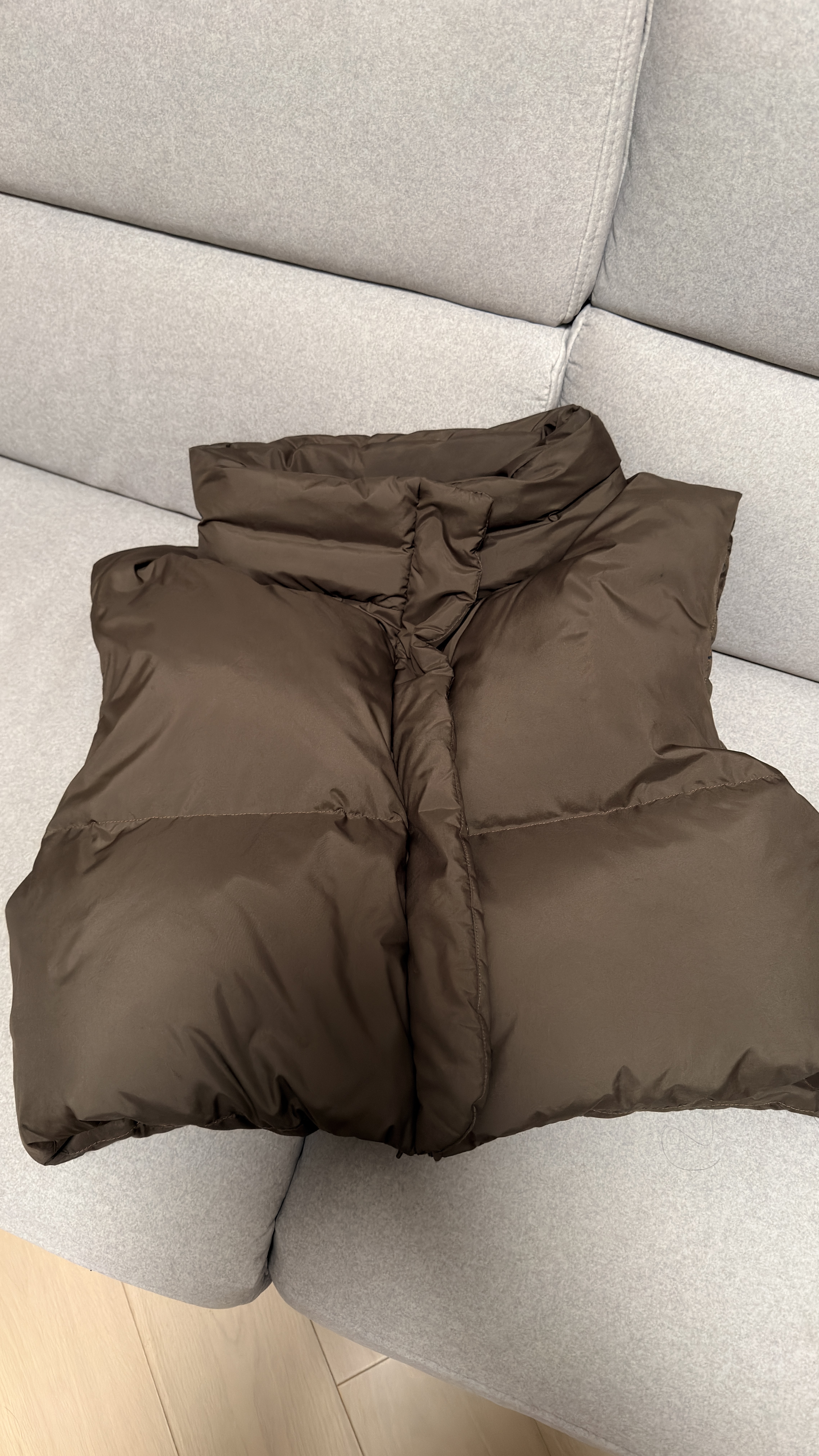 100% goose down vest