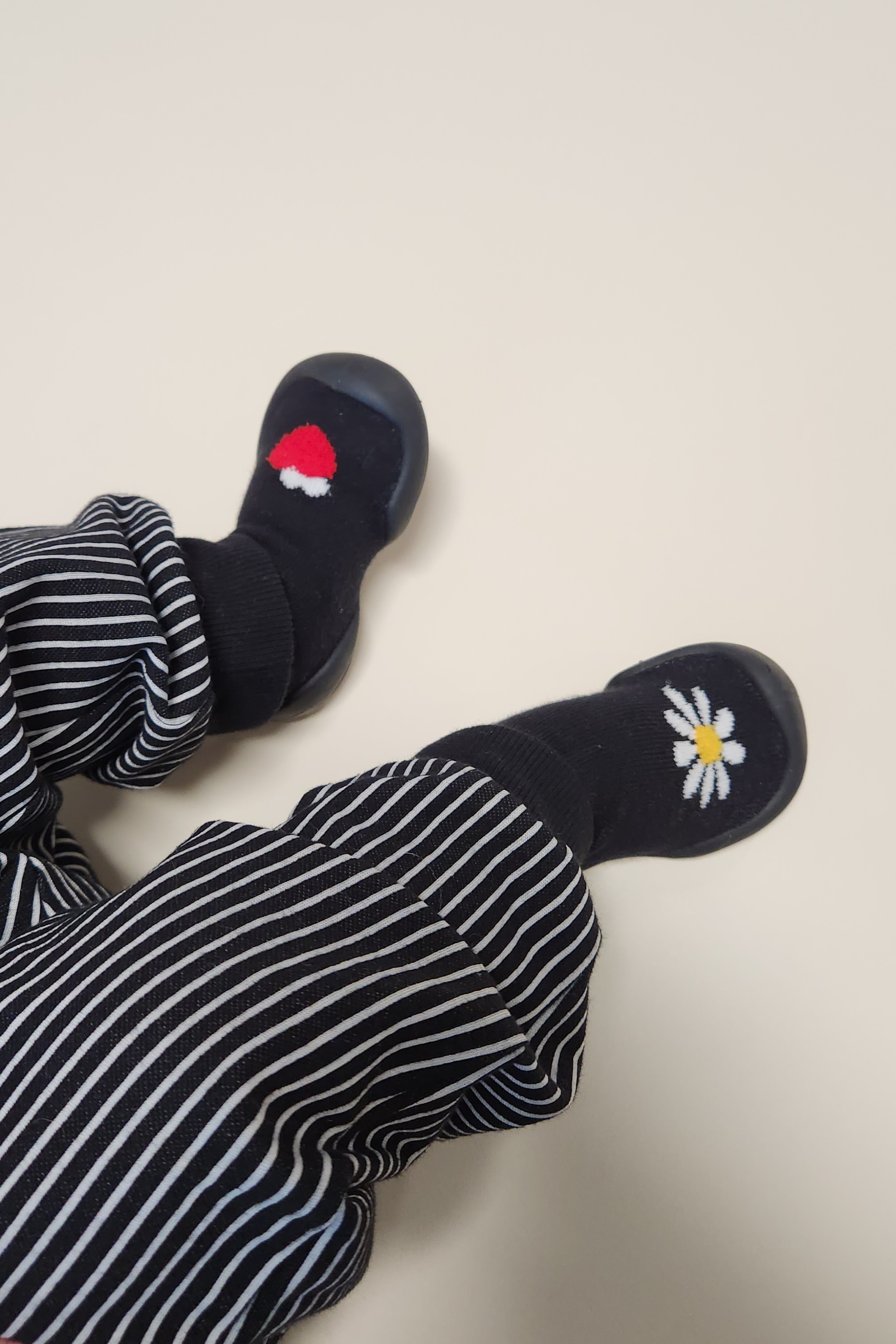 GGOMOOSIN 幼兒學行襪鞋 - 星夜雛菊