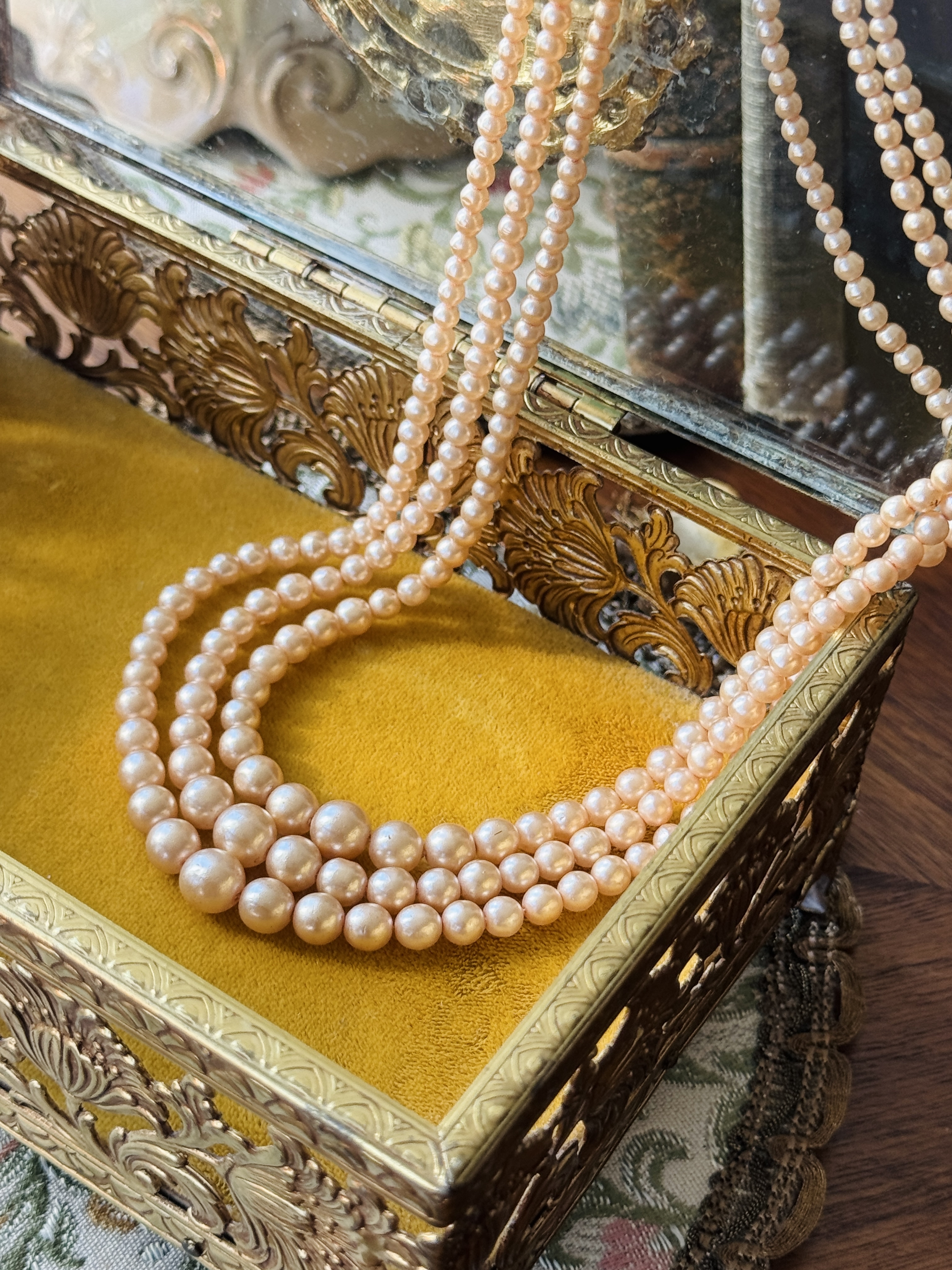 C.a. 1950-60s 17-18" Three-Row Graduating Pink Glass Pearl Necklace (MT2603)